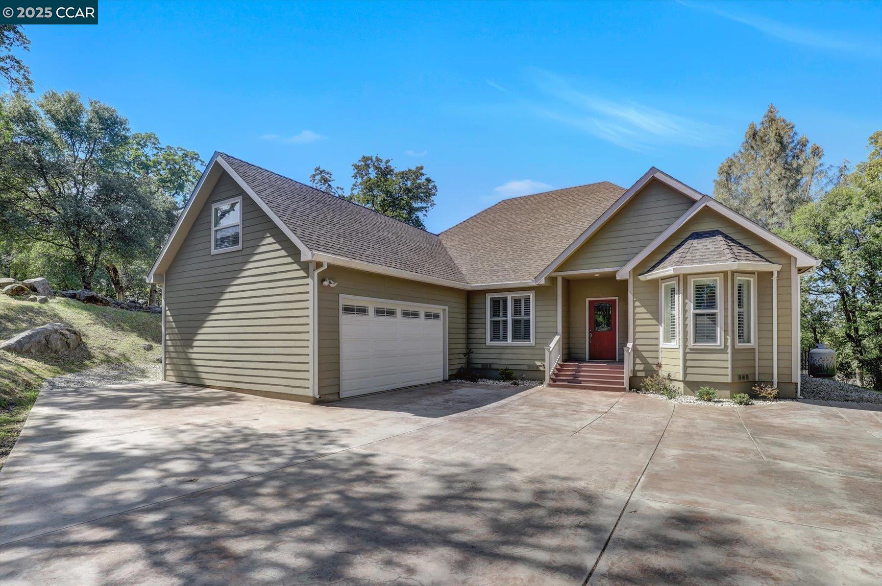 Detail Gallery Image 1 of 43 For 14058 Sun Forest Dr., Penn Valley,  CA 95946 - 3 Beds | 2 Baths