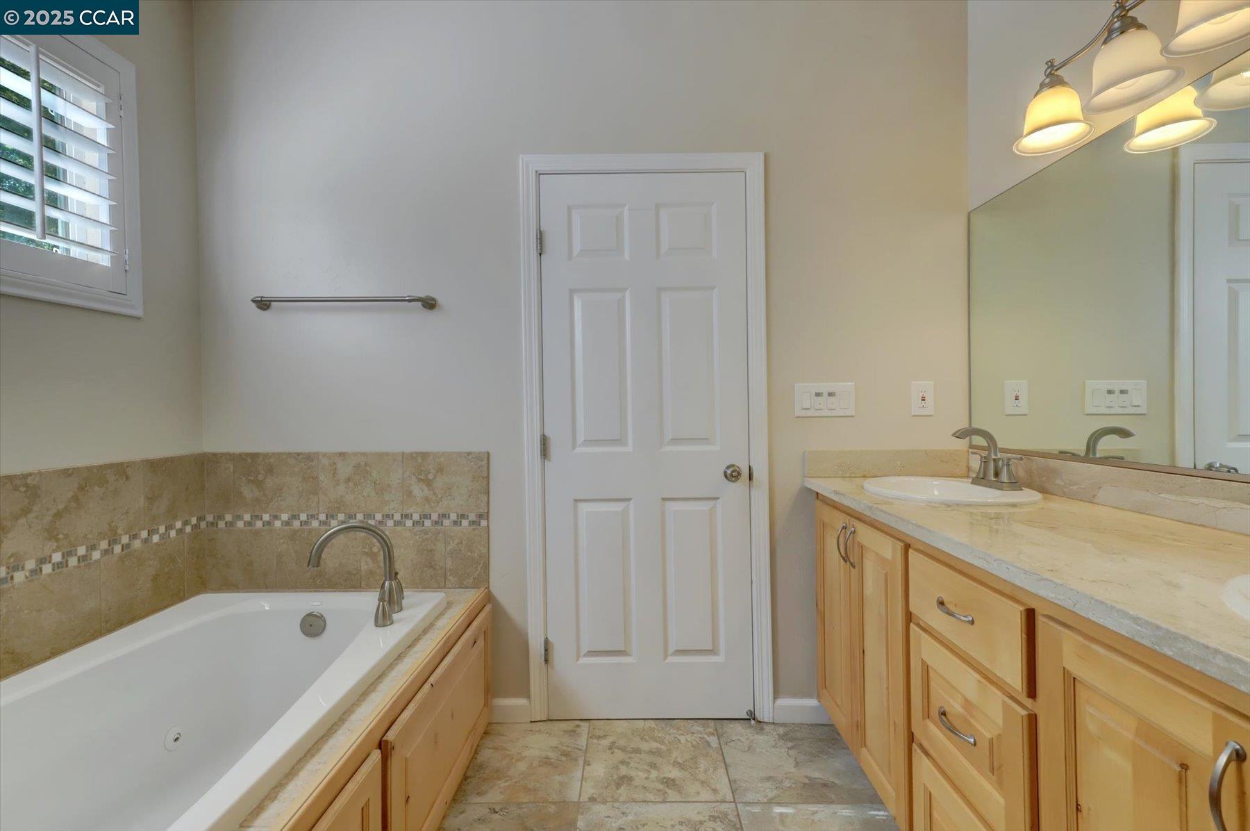 Detail Gallery Image 17 of 43 For 14058 Sun Forest Dr., Penn Valley,  CA 95946 - 3 Beds | 2 Baths