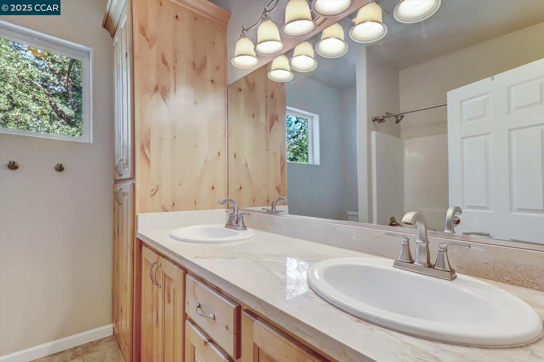 Detail Gallery Image 21 of 43 For 14058 Sun Forest Dr., Penn Valley,  CA 95946 - 3 Beds | 2 Baths