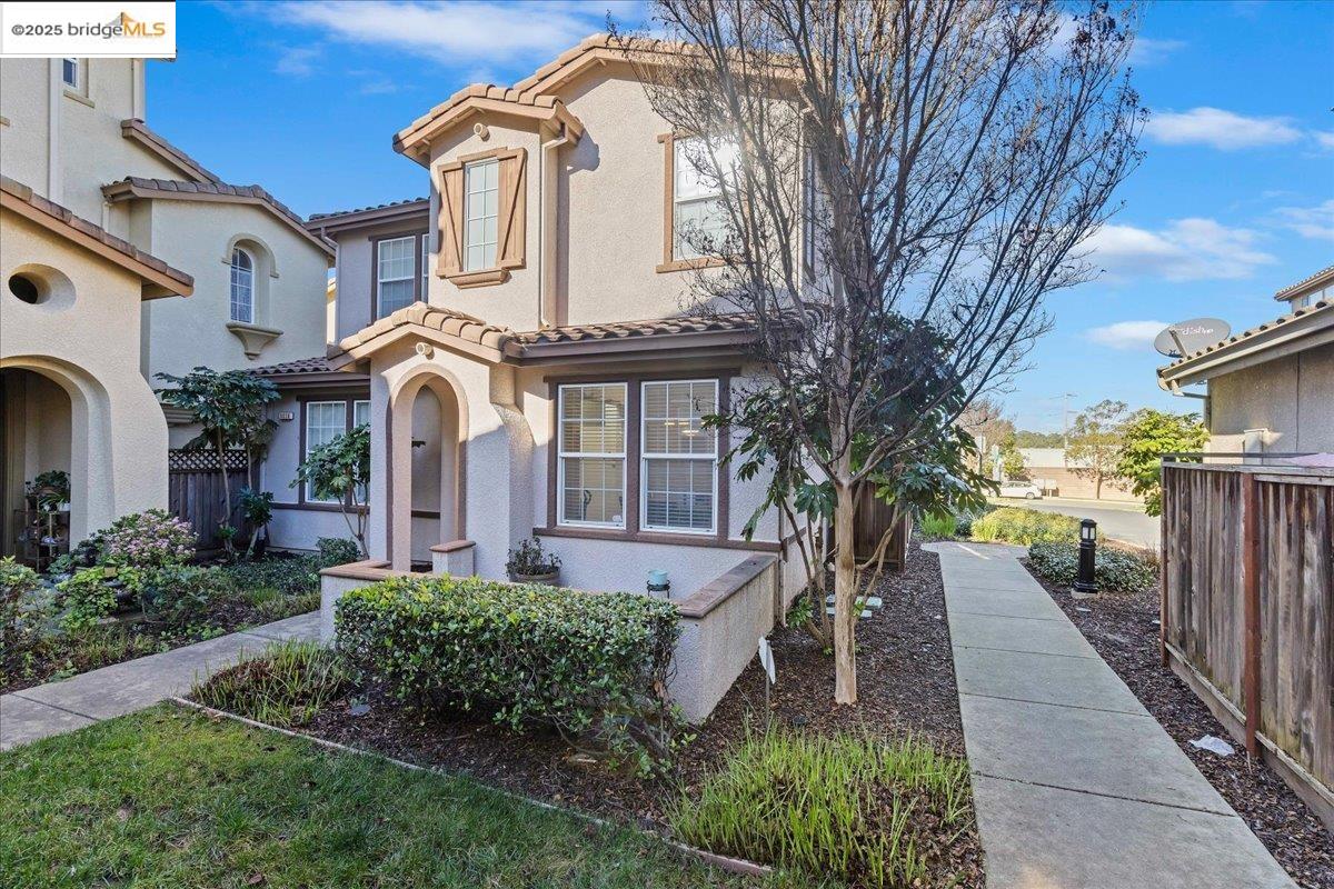 Detail Gallery Image 1 of 23 For 5036 Match Ct, Richmond,  CA 94806 - 3 Beds | 2/1 Baths