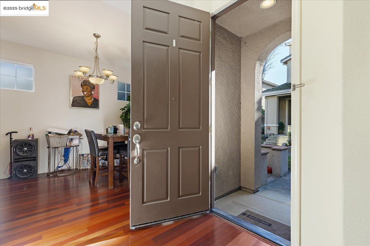 Detail Gallery Image 4 of 23 For 5036 Match Ct, Richmond,  CA 94806 - 3 Beds | 2/1 Baths