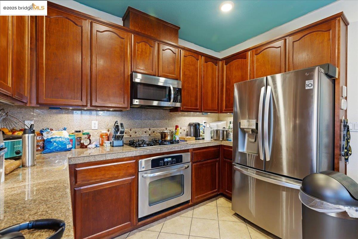 Detail Gallery Image 10 of 23 For 5036 Match Ct, Richmond,  CA 94806 - 3 Beds | 2/1 Baths