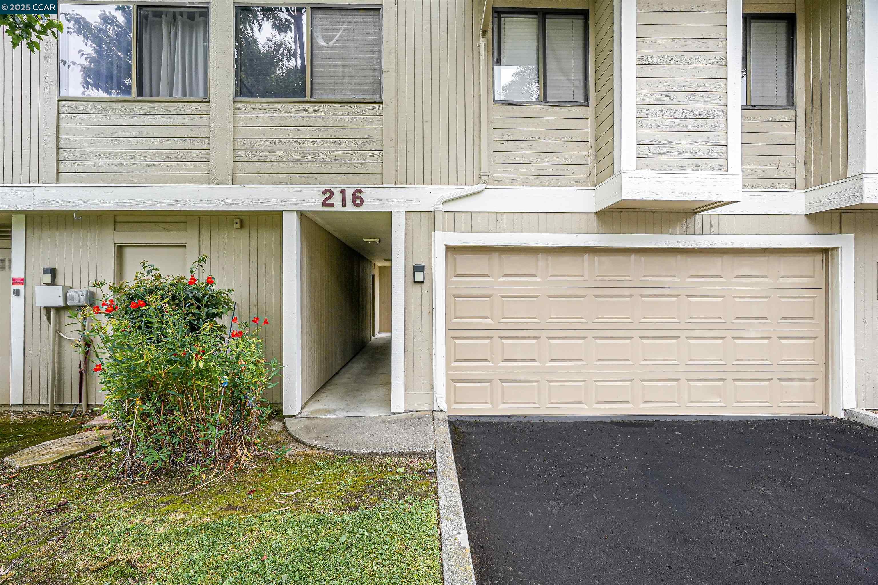Photo #2: 41095376 Listing 