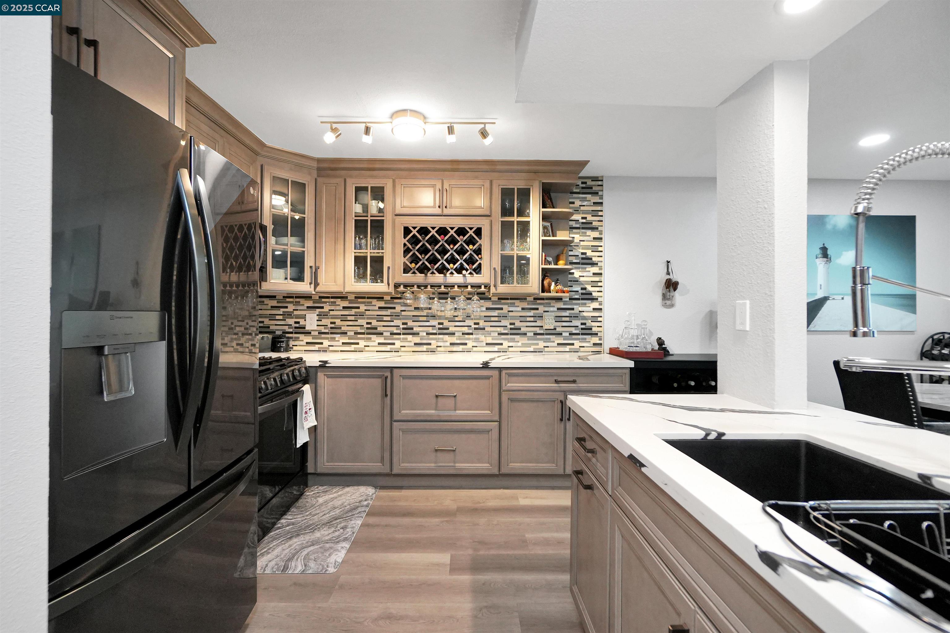 Photo #16: 41095376 Listing: Photo #16