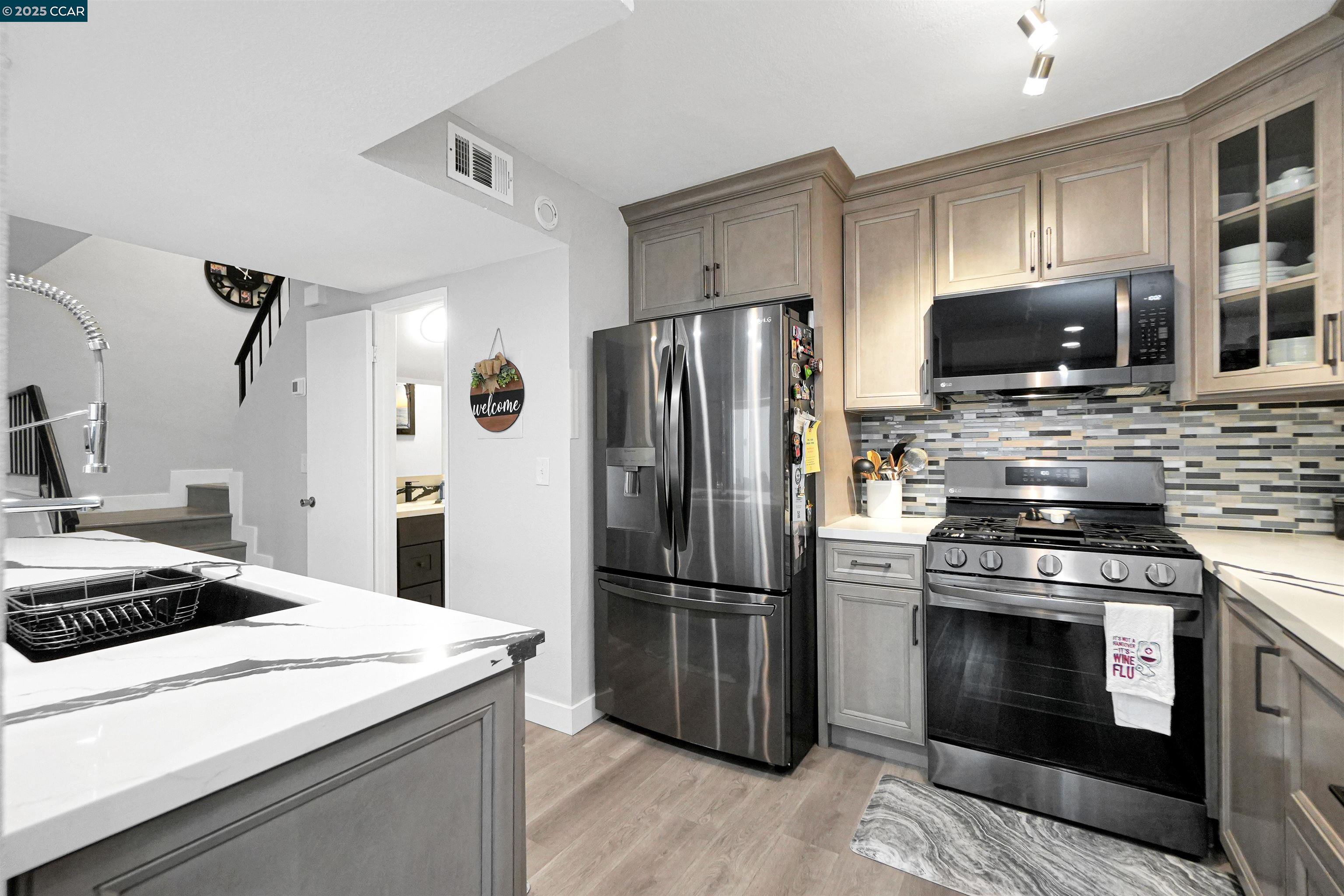Photo #18: 41095376 Listing: Photo #18