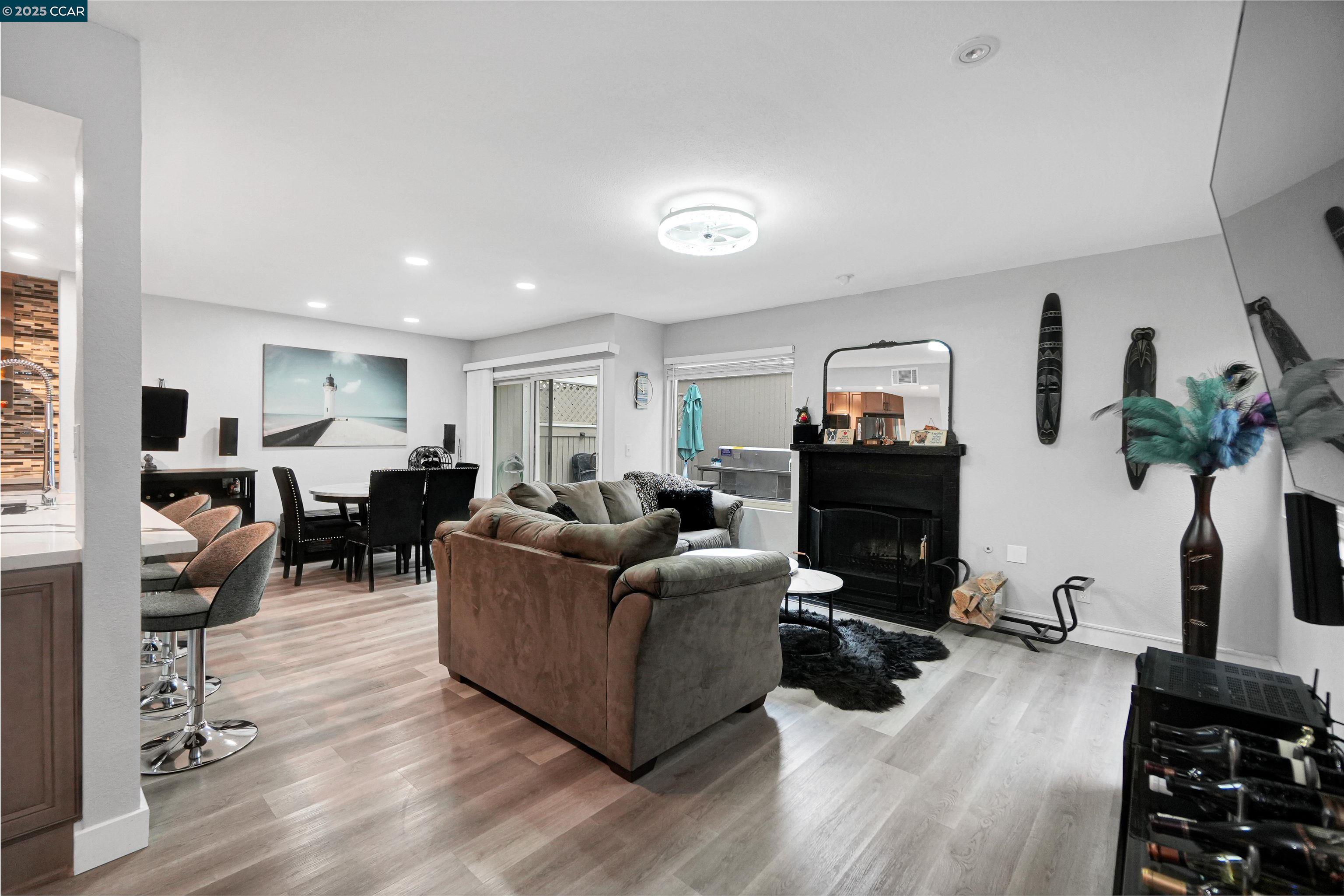 Photo #7: 41095376 Listing: Photo #7