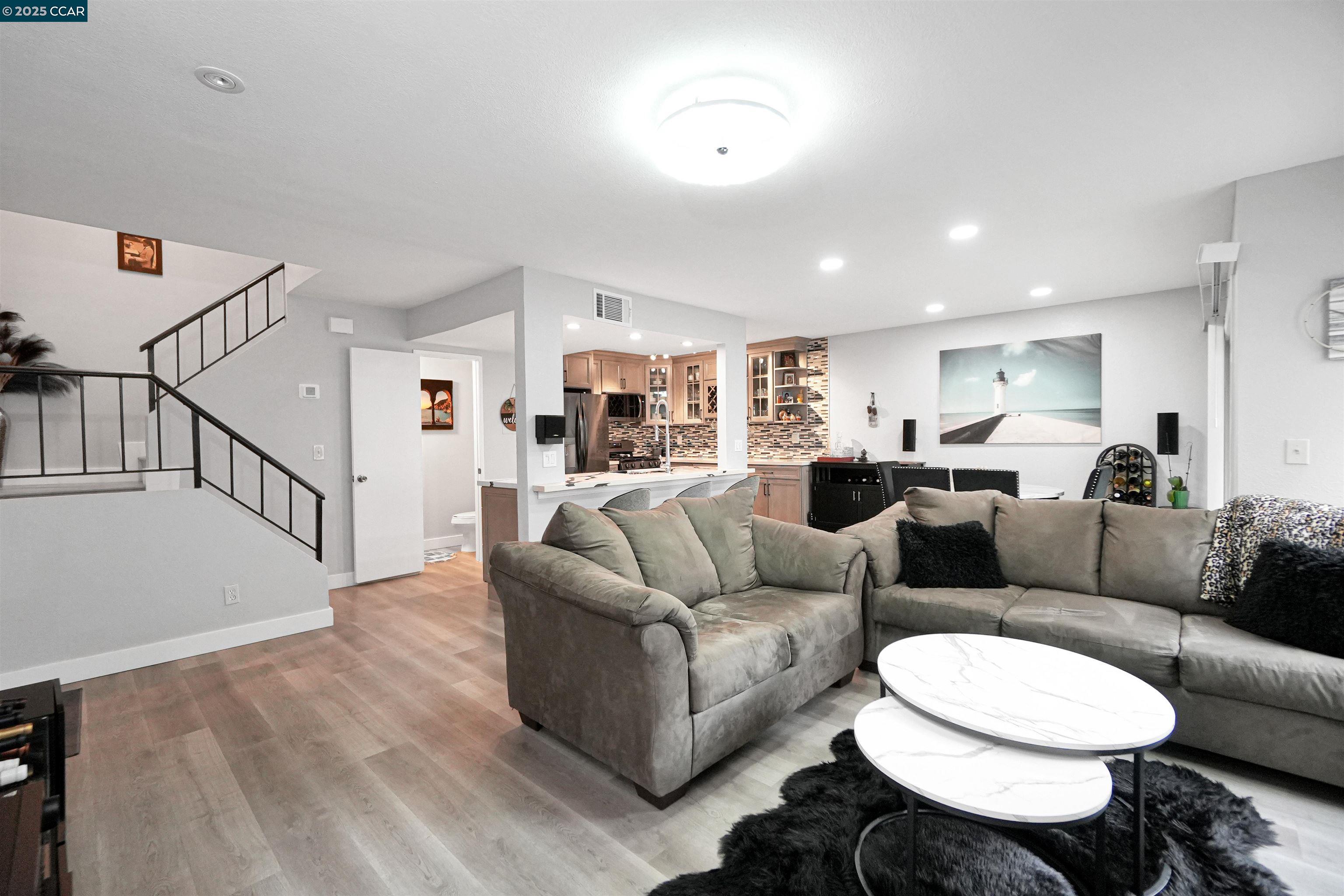 Photo #9: 41095376 Listing: Photo #9