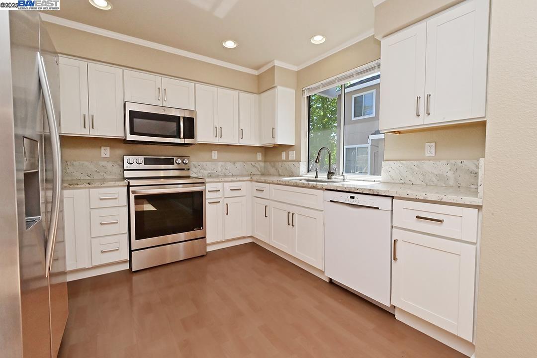 Detail Gallery Image 6 of 23 For 6003 Condor, Danville,  CA 94506 - 3 Beds | 2/1 Baths
