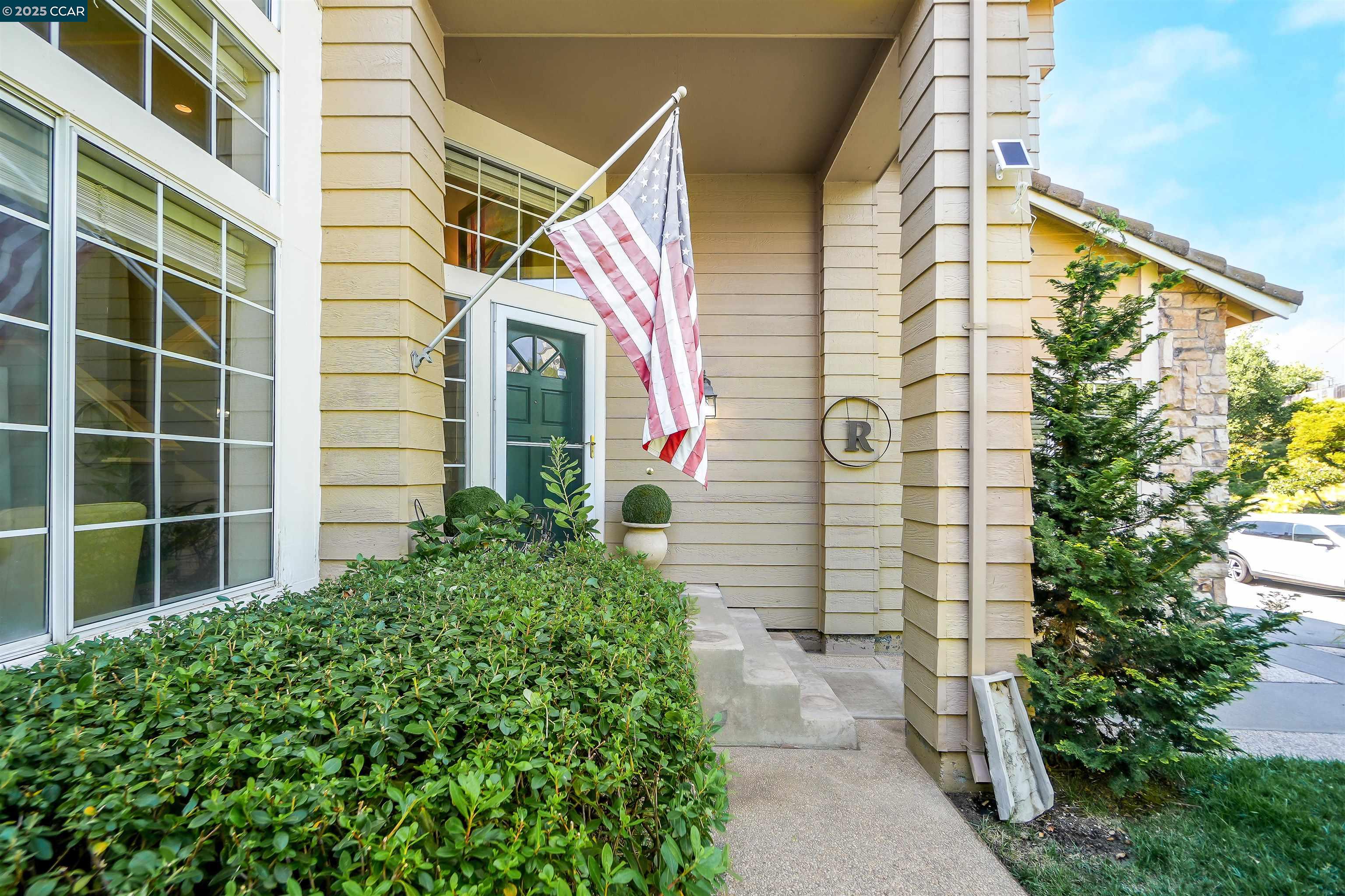 Detail Gallery Image 6 of 51 For 3161 Sonoma Valley Dr, Fairfield,  CA 94534 - 4 Beds | 3 Baths