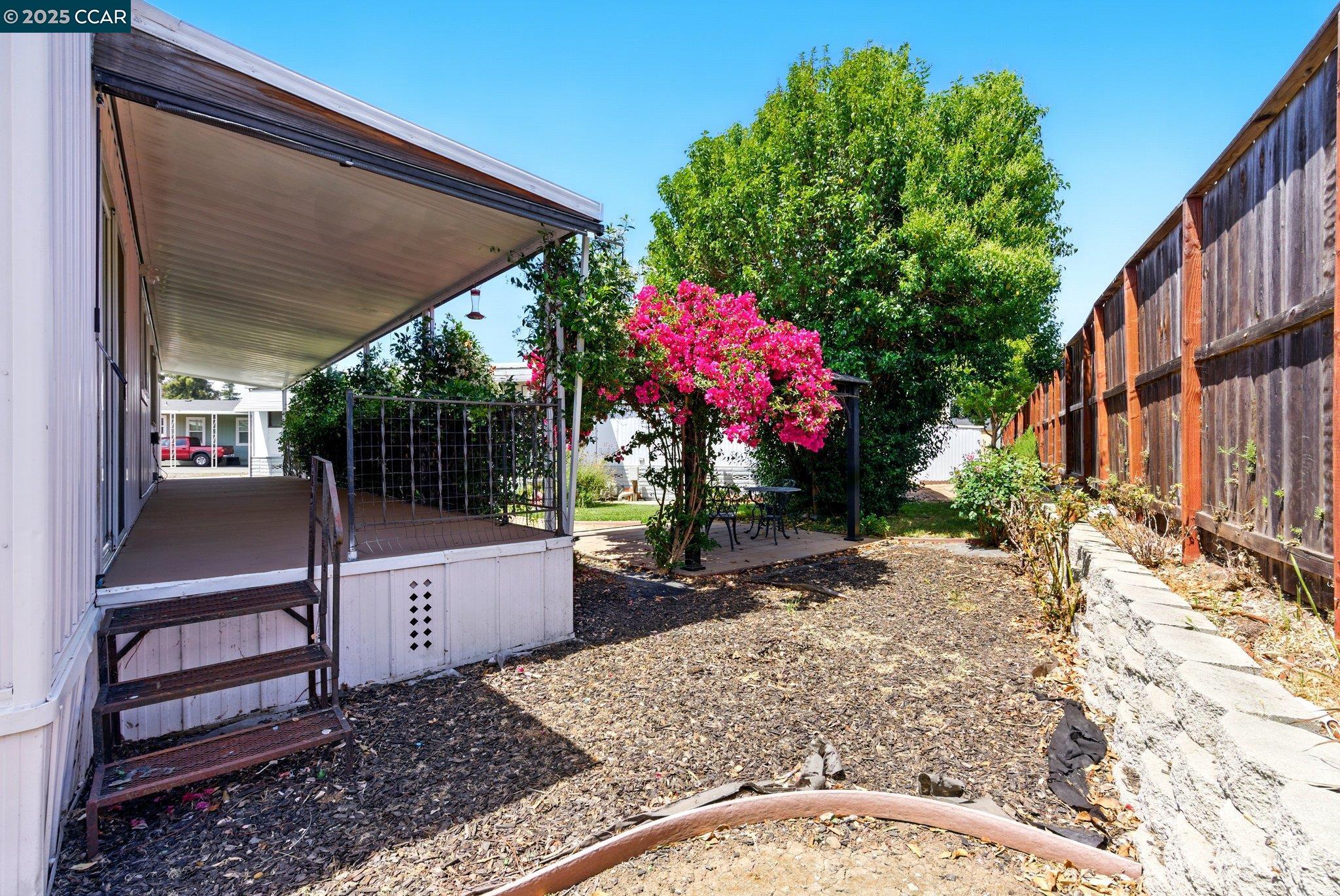 Detail Gallery Image 30 of 33 For 83 a Street, Concord,  CA 94520 - 2 Beds | 2 Baths