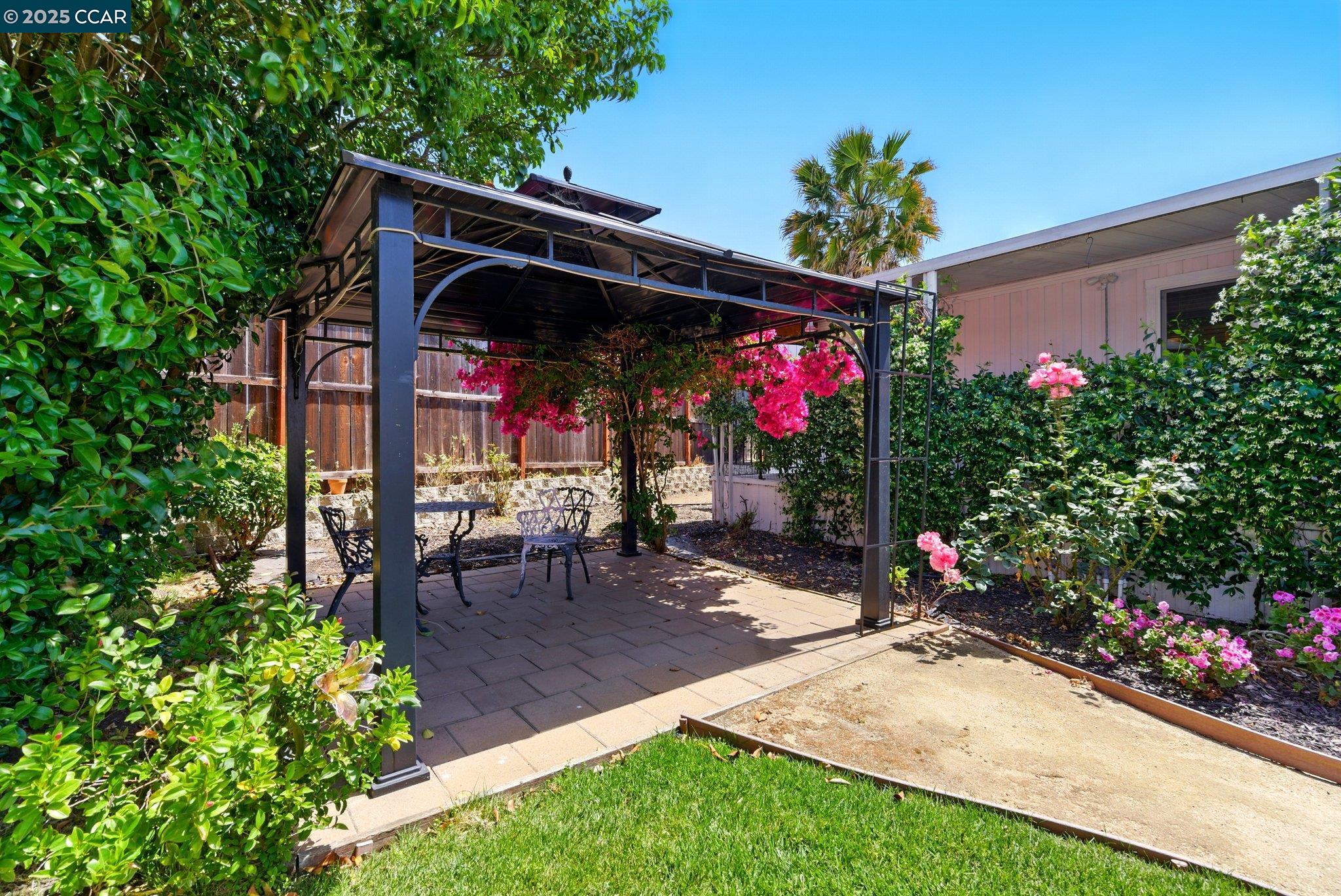 Detail Gallery Image 32 of 33 For 83 a Street, Concord,  CA 94520 - 2 Beds | 2 Baths
