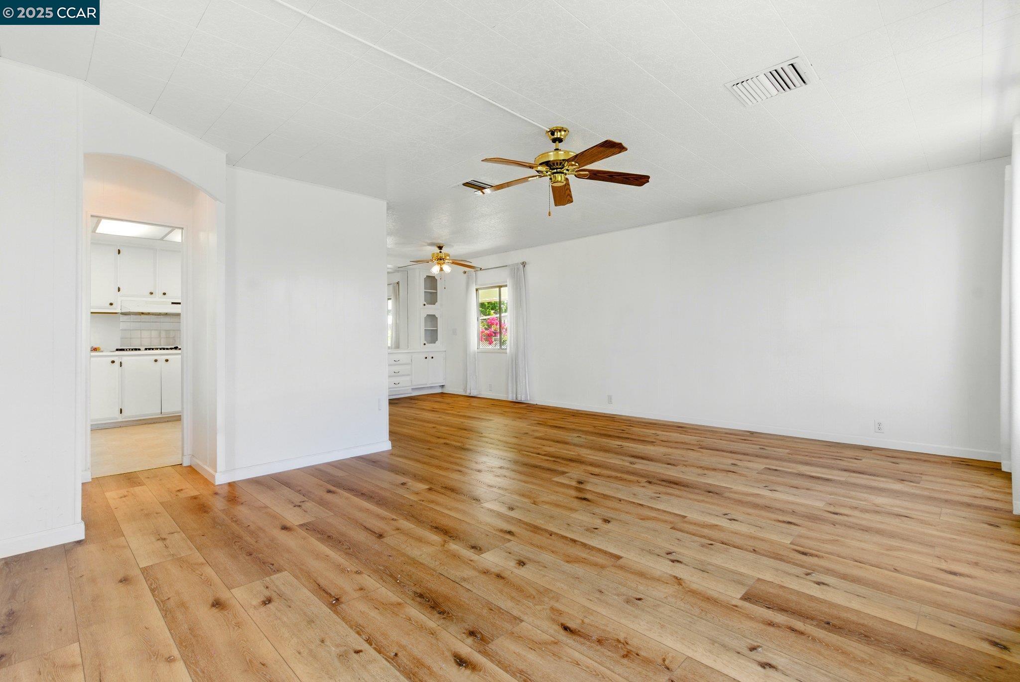 Detail Gallery Image 9 of 33 For 83 a Street, Concord,  CA 94520 - 2 Beds | 2 Baths