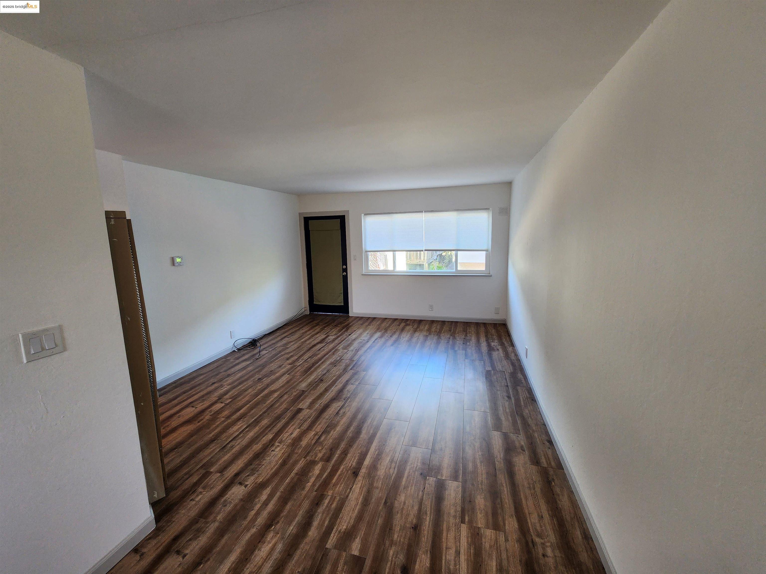 Detail Gallery Image 4 of 13 For 2724 Octavia St, Oakland,  CA 94619 - – Beds | – Baths