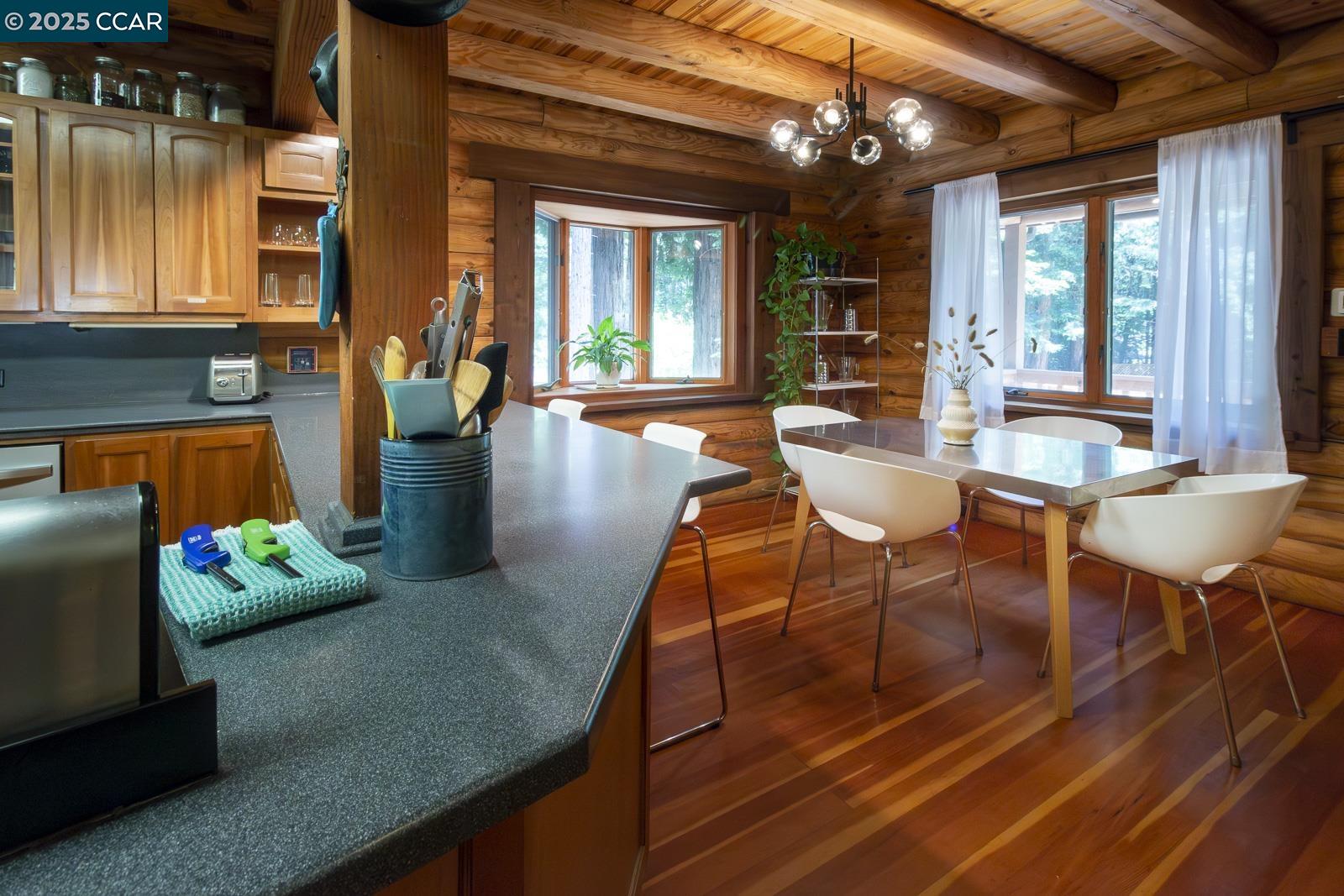 Detail Gallery Image 11 of 53 For 28581 Navarro Ridge Road, Albion,  CA 95410 - 3 Beds | 2 Baths