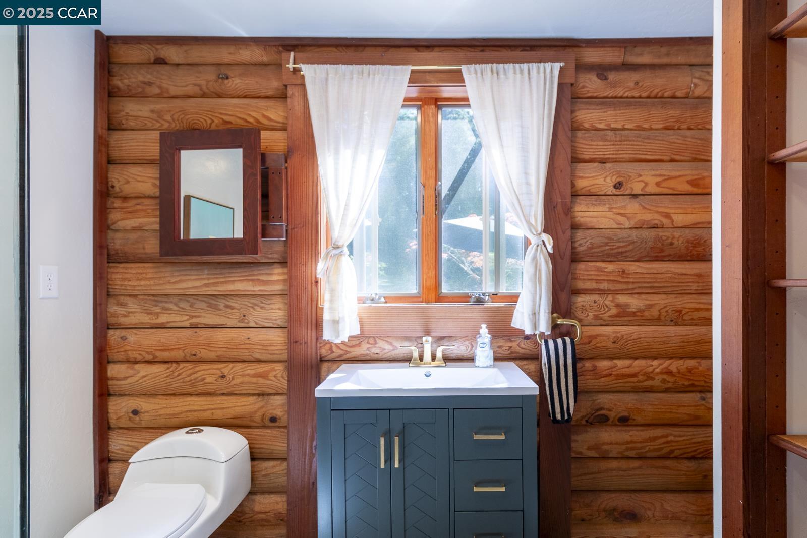 Detail Gallery Image 16 of 52 For 28581 Navarro Ridge Road, Albion,  CA 95410 - 3 Beds | 2 Baths