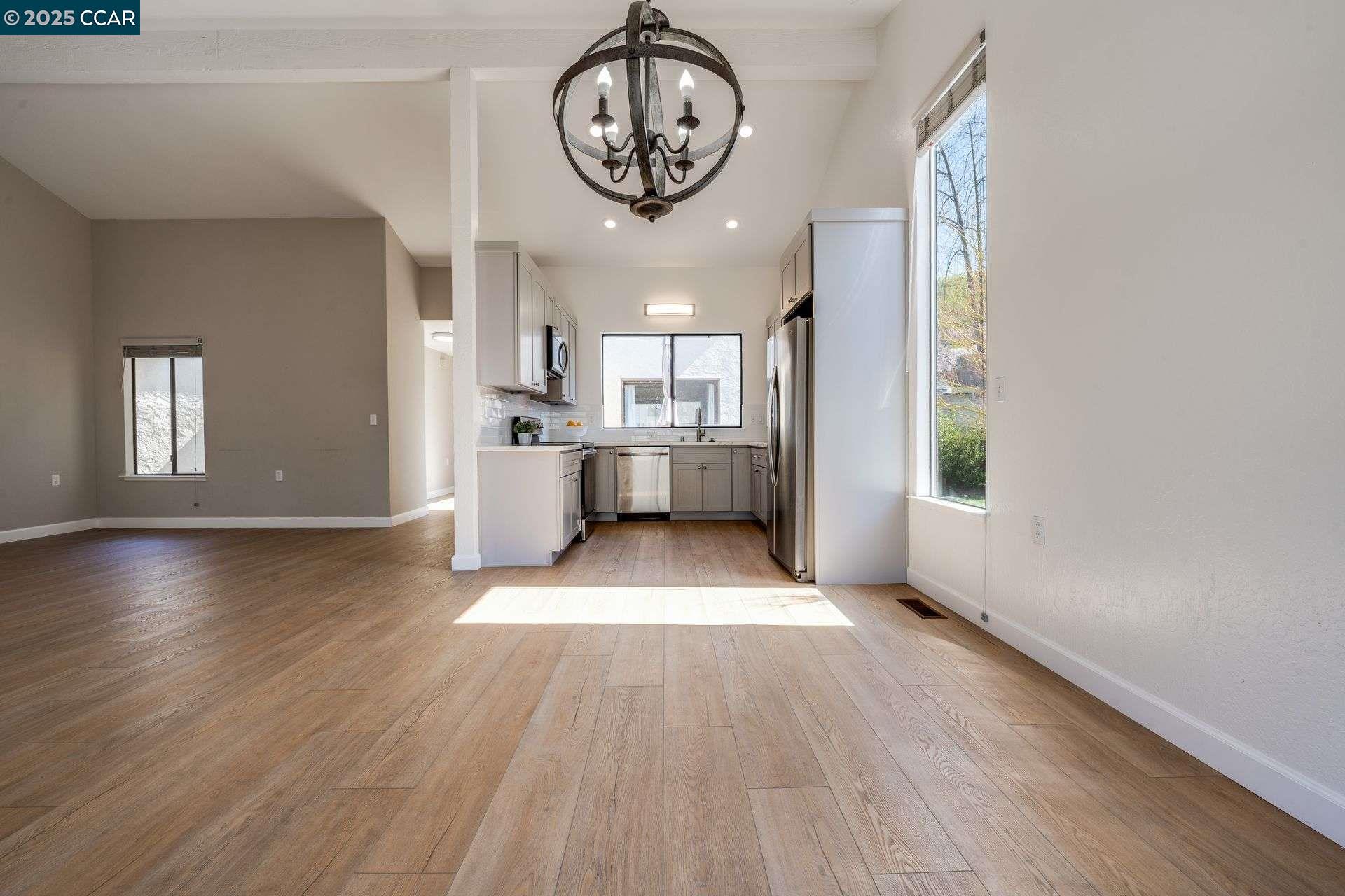 Photo #11: 41095397 Listing: Photo #11