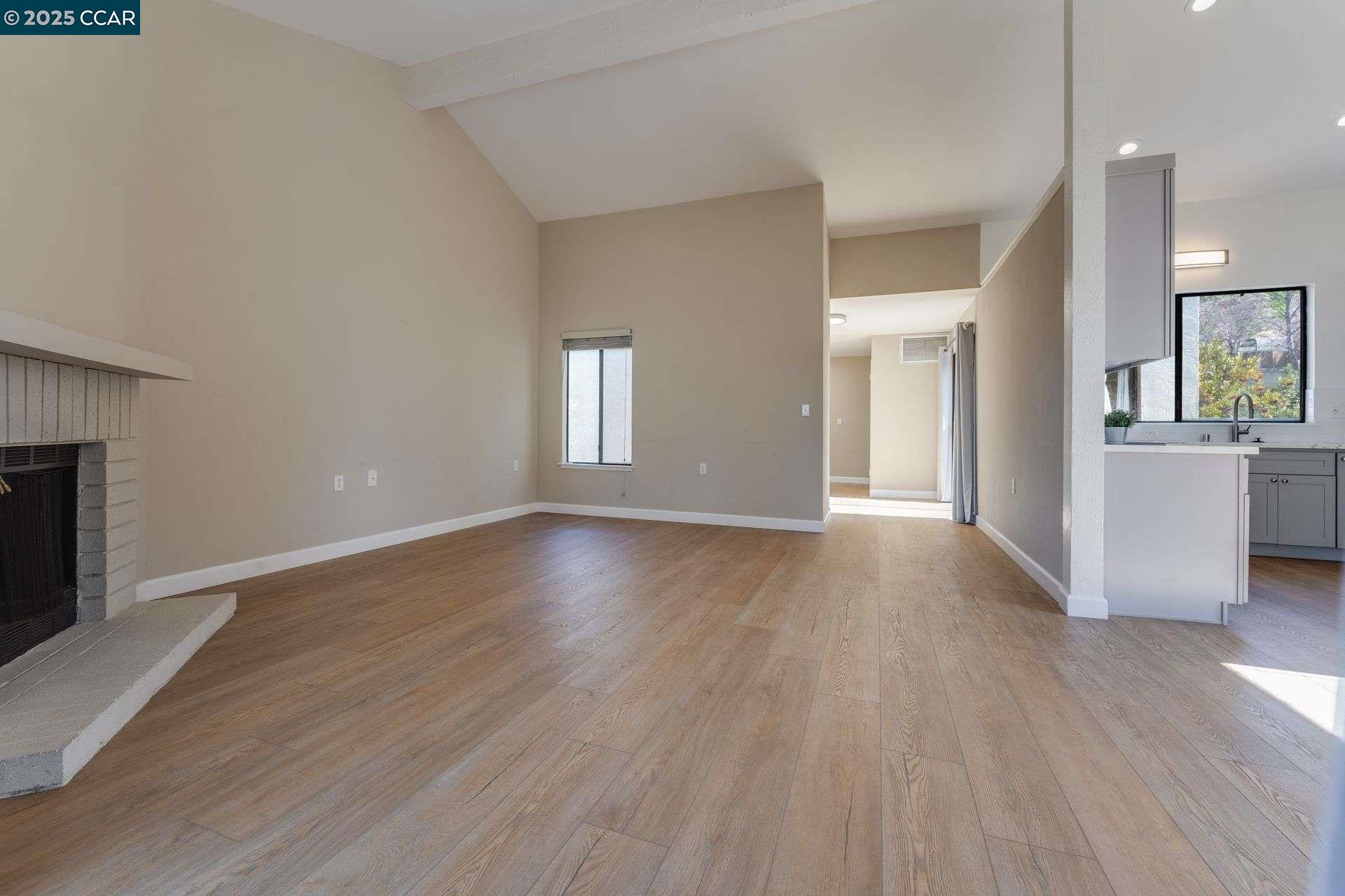 Photo #15: 41095397 Listing: Photo #15
