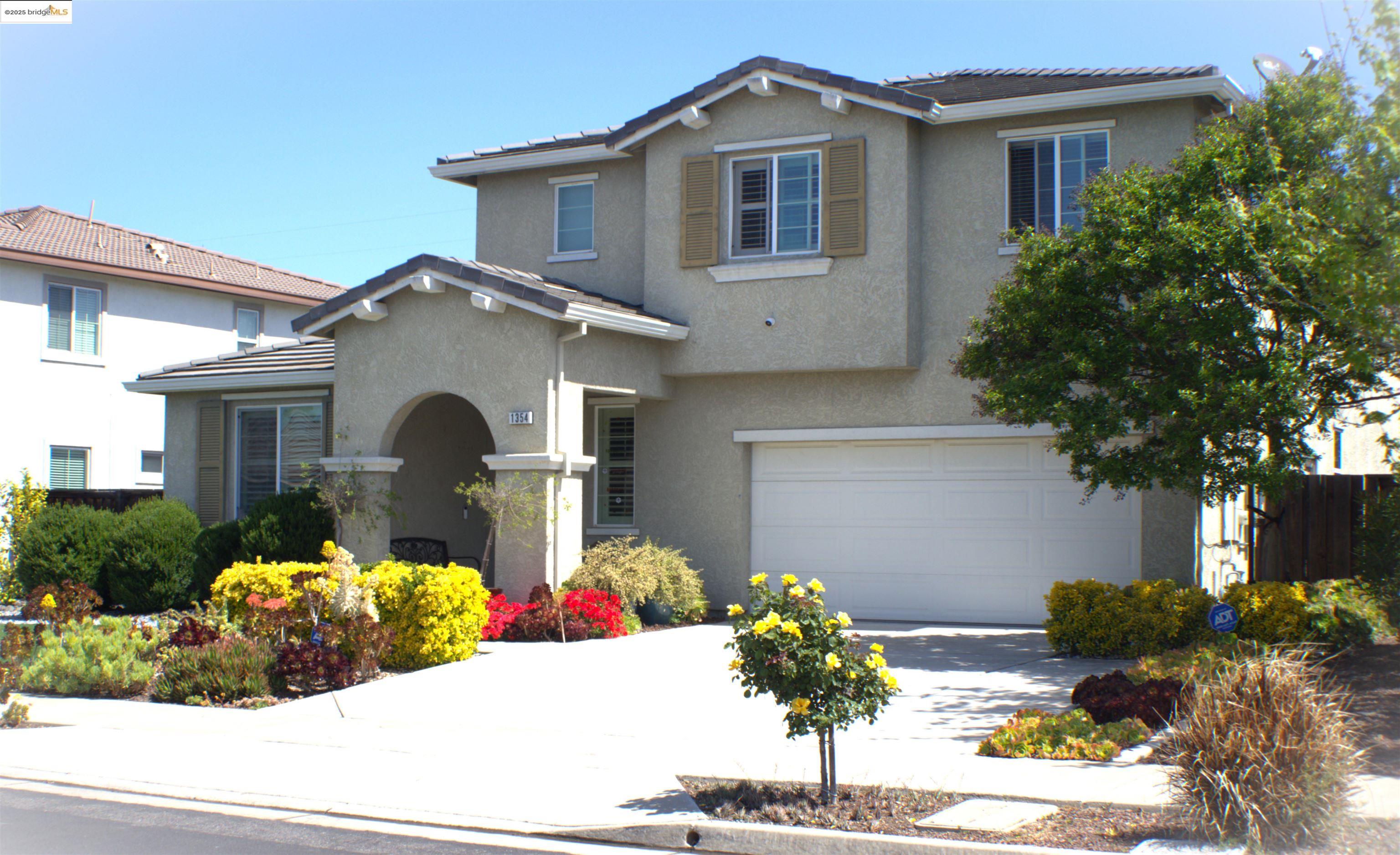 Detail Gallery Image 2 of 54 For 1354 Maple Dr, Oakley,  CA 94561 - 4 Beds | 3/1 Baths