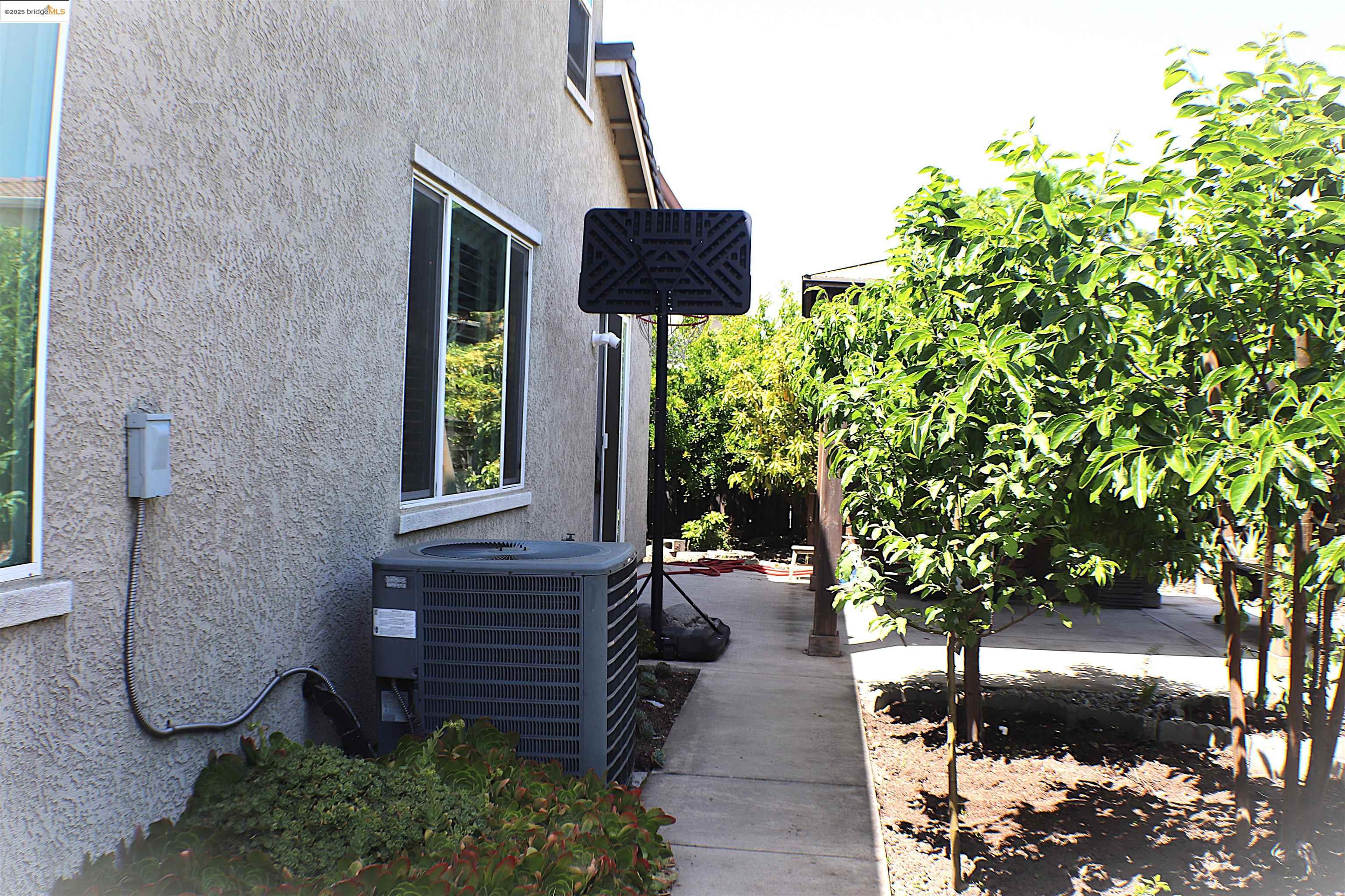 Detail Gallery Image 39 of 54 For 1354 Maple Dr, Oakley,  CA 94561 - 4 Beds | 3/1 Baths