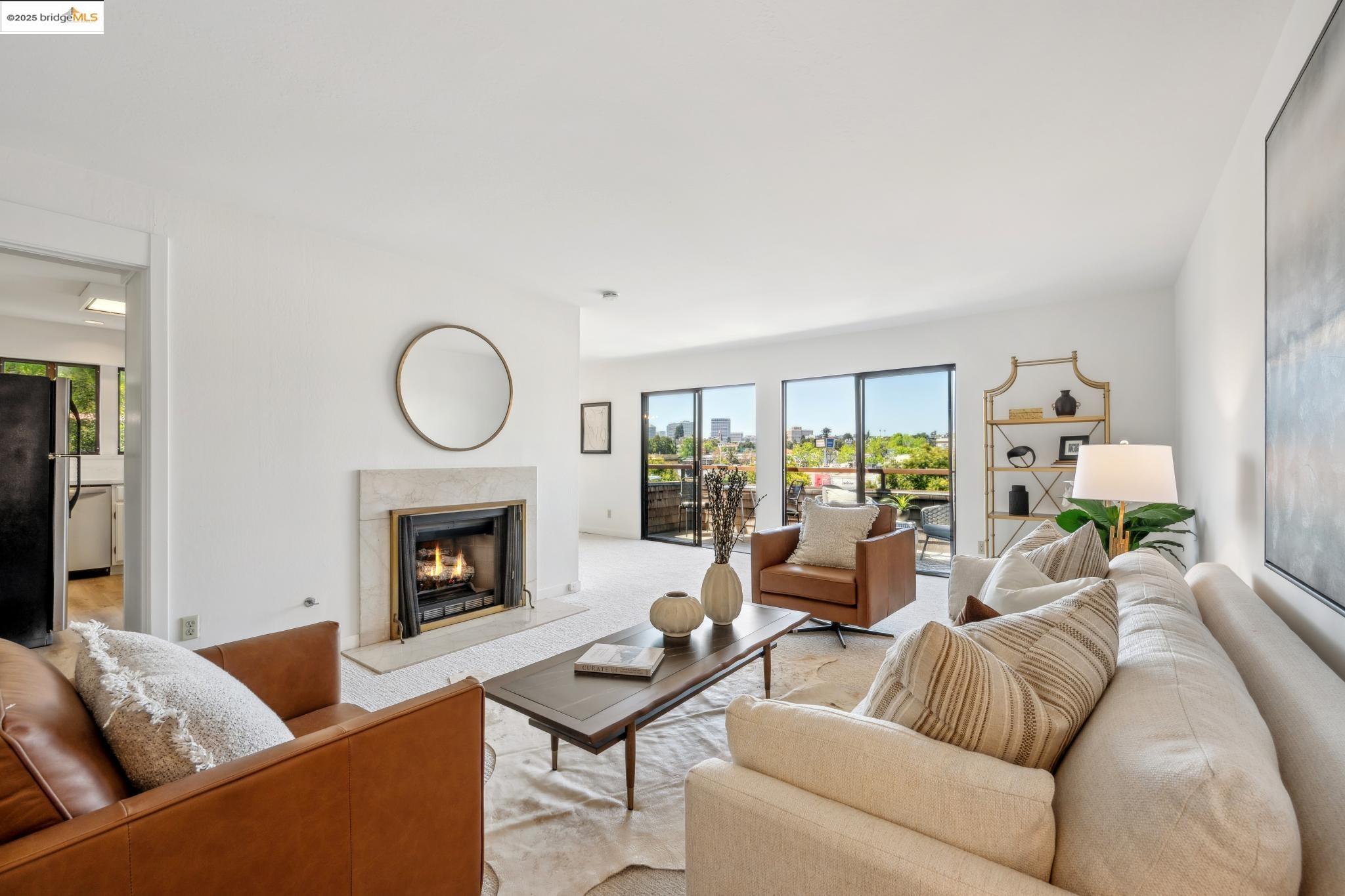 Detail Gallery Image 10 of 56 For 742 Wesley Way 3e,  Oakland,  CA 94610 - 2 Beds | 2 Baths