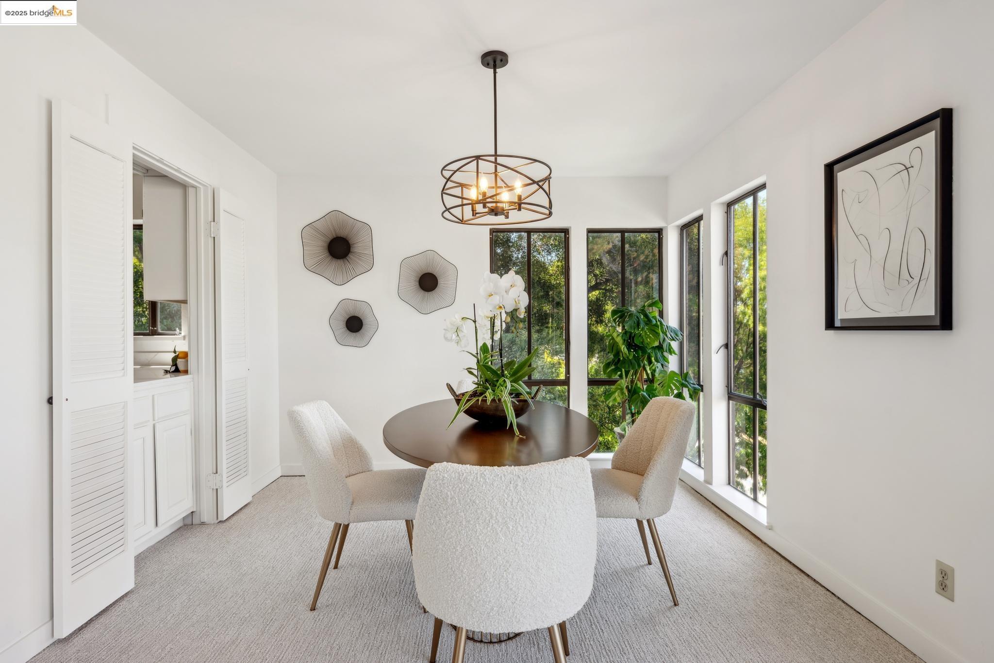 Detail Gallery Image 19 of 56 For 742 Wesley Way 3e,  Oakland,  CA 94610 - 2 Beds | 2 Baths