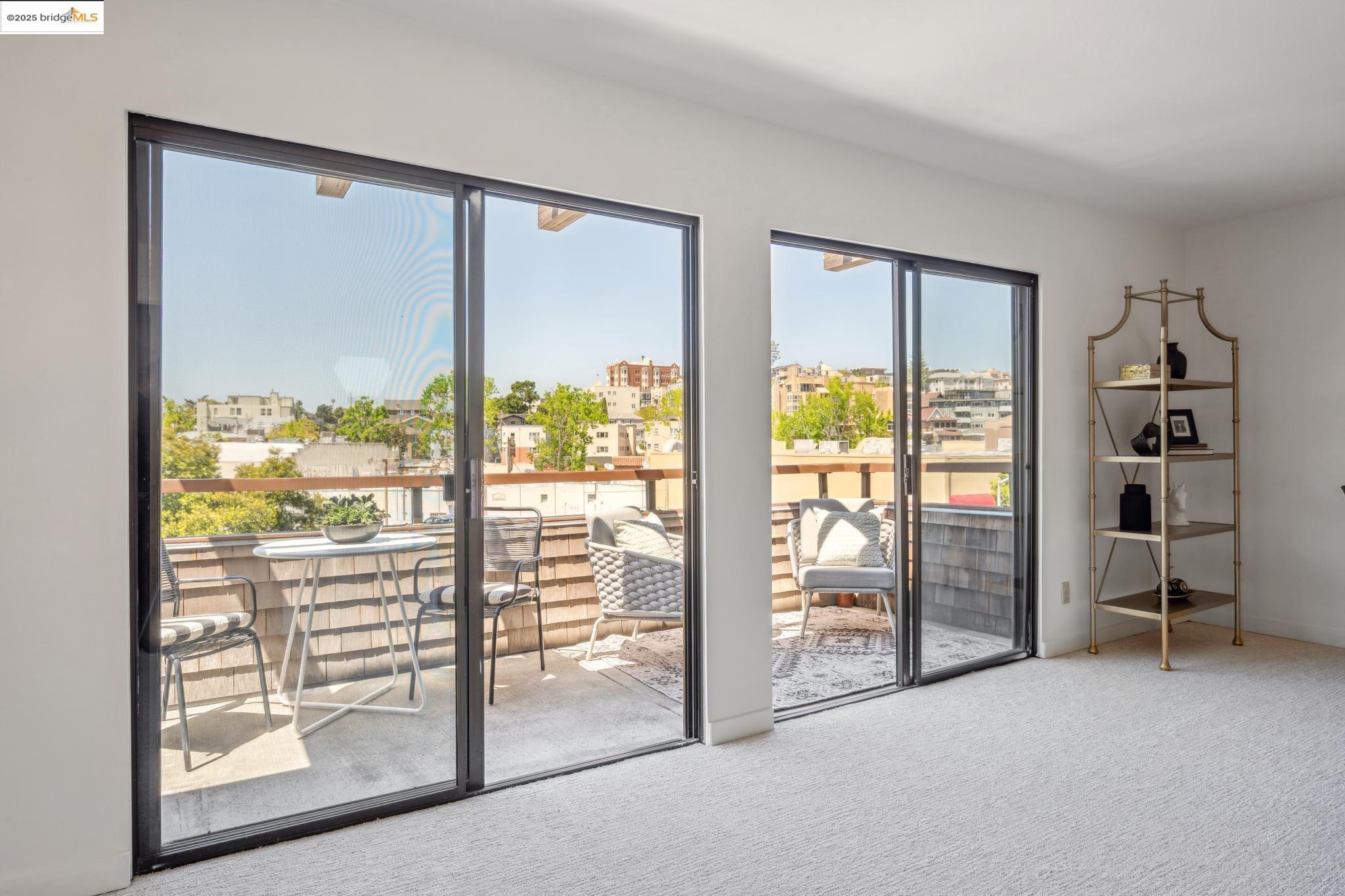 Detail Gallery Image 22 of 56 For 742 Wesley Way 3e,  Oakland,  CA 94610 - 2 Beds | 2 Baths