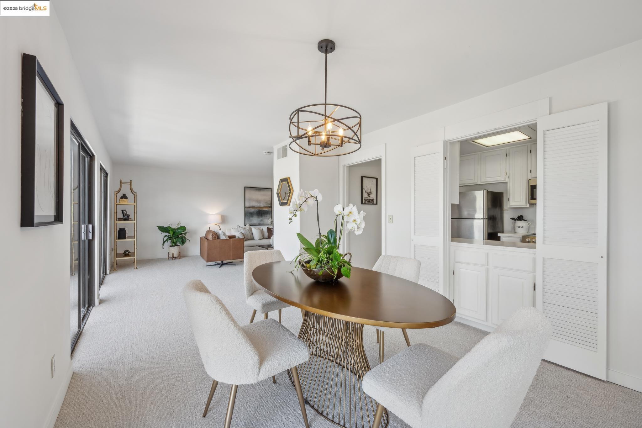 Detail Gallery Image 23 of 56 For 742 Wesley Way 3e,  Oakland,  CA 94610 - 2 Beds | 2 Baths