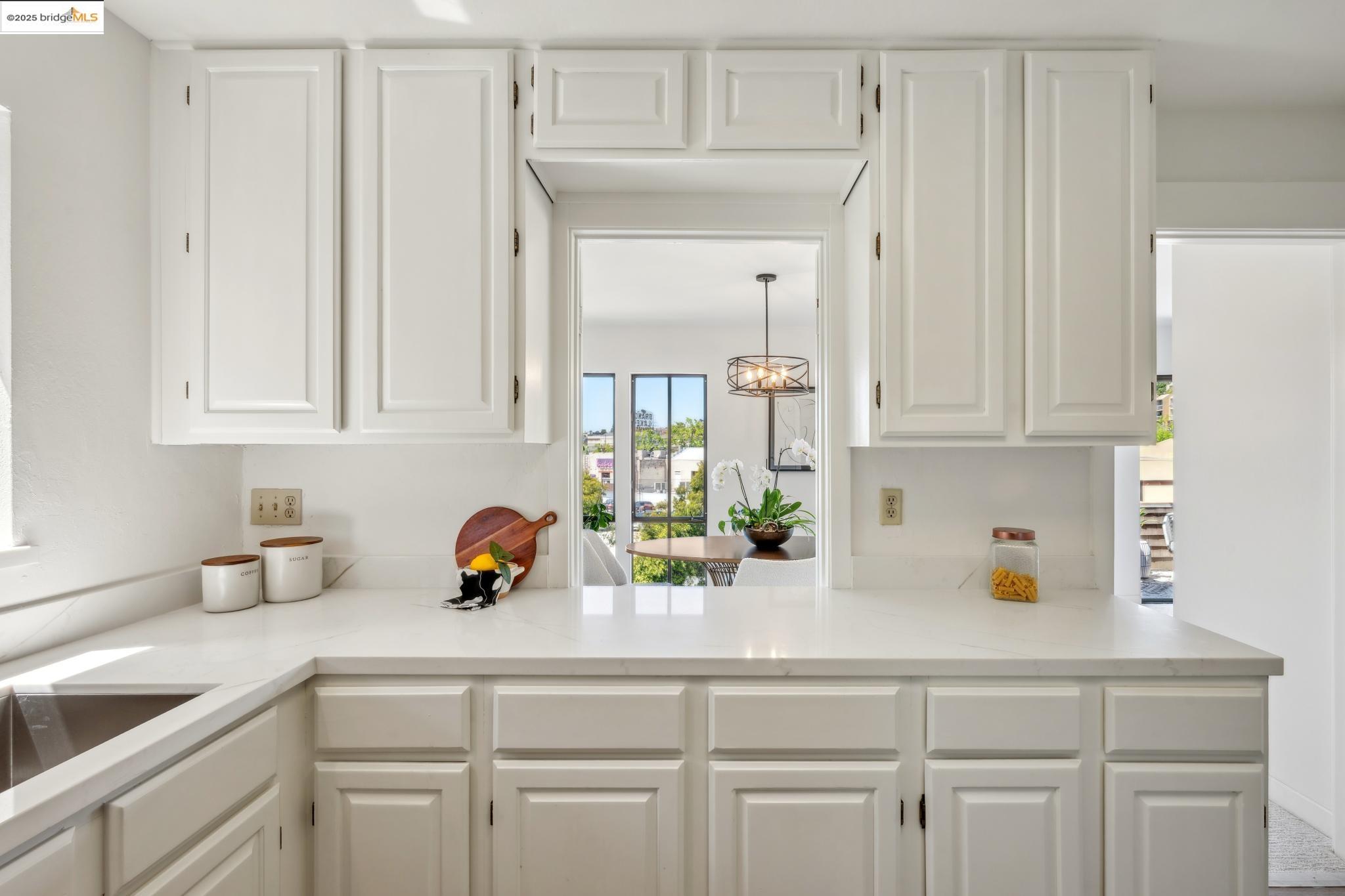 Detail Gallery Image 28 of 56 For 742 Wesley Way 3e,  Oakland,  CA 94610 - 2 Beds | 2 Baths