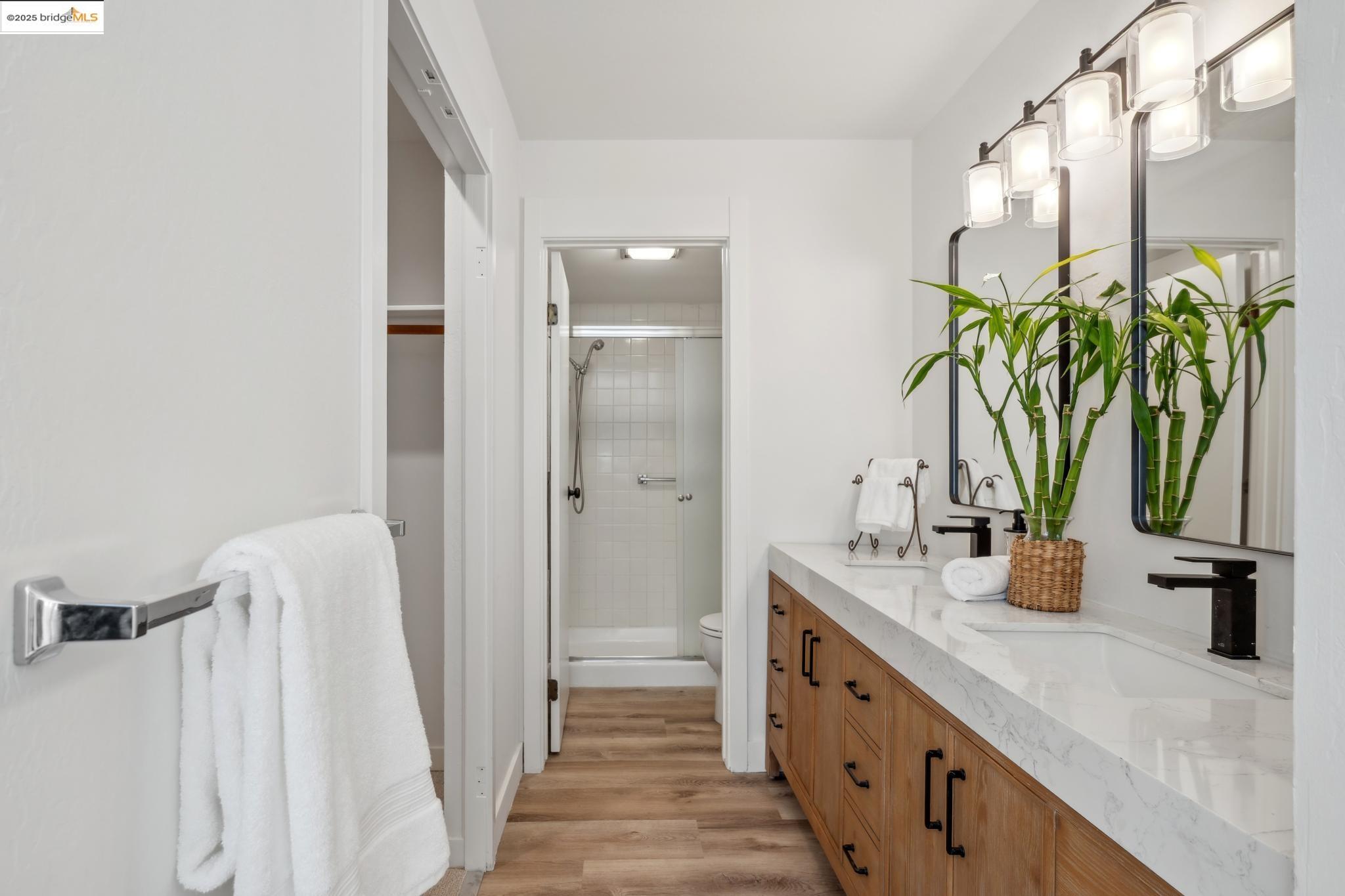 Detail Gallery Image 30 of 56 For 742 Wesley Way 3e,  Oakland,  CA 94610 - 2 Beds | 2 Baths