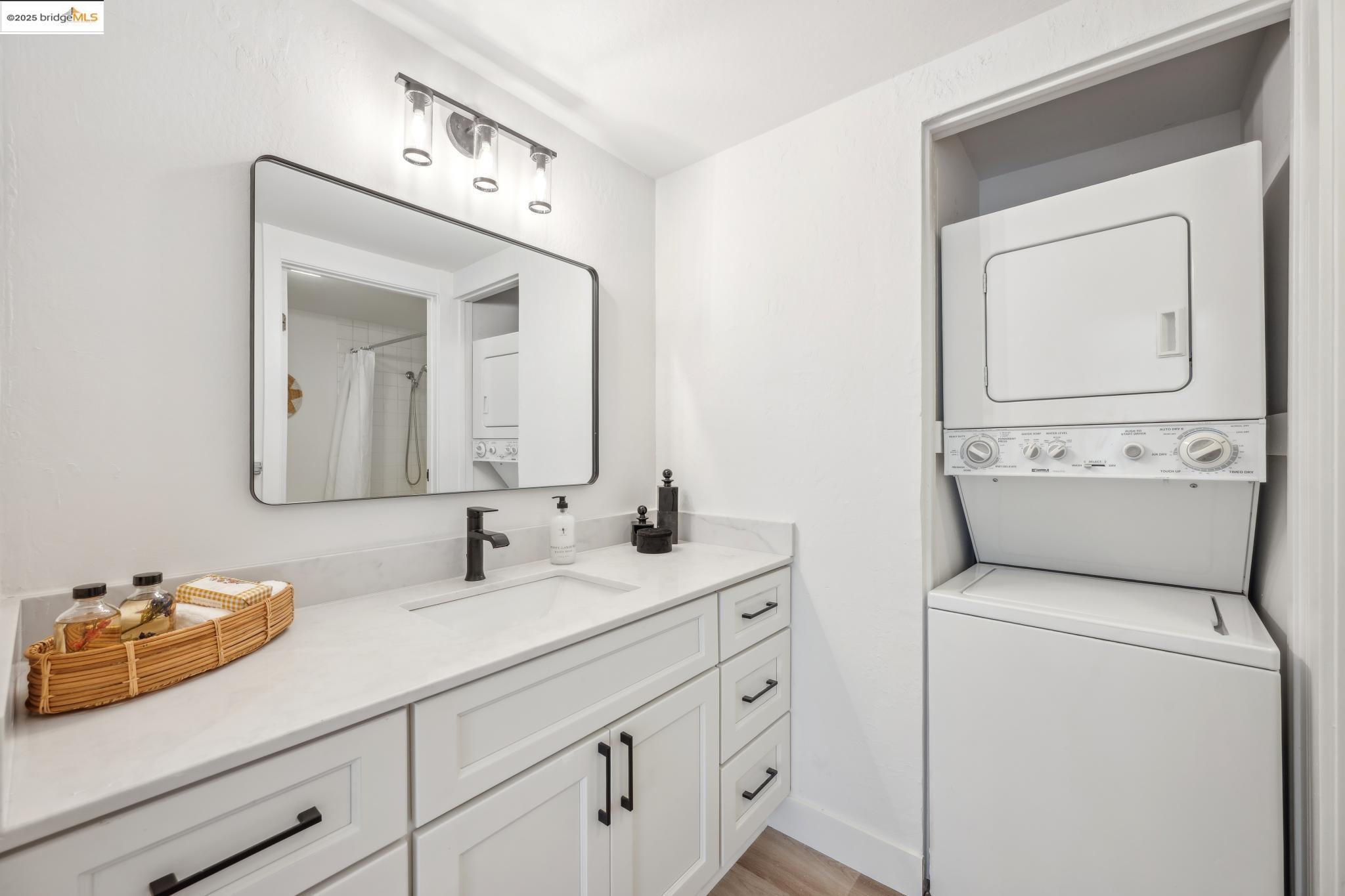 Detail Gallery Image 46 of 56 For 742 Wesley Way 3e,  Oakland,  CA 94610 - 2 Beds | 2 Baths