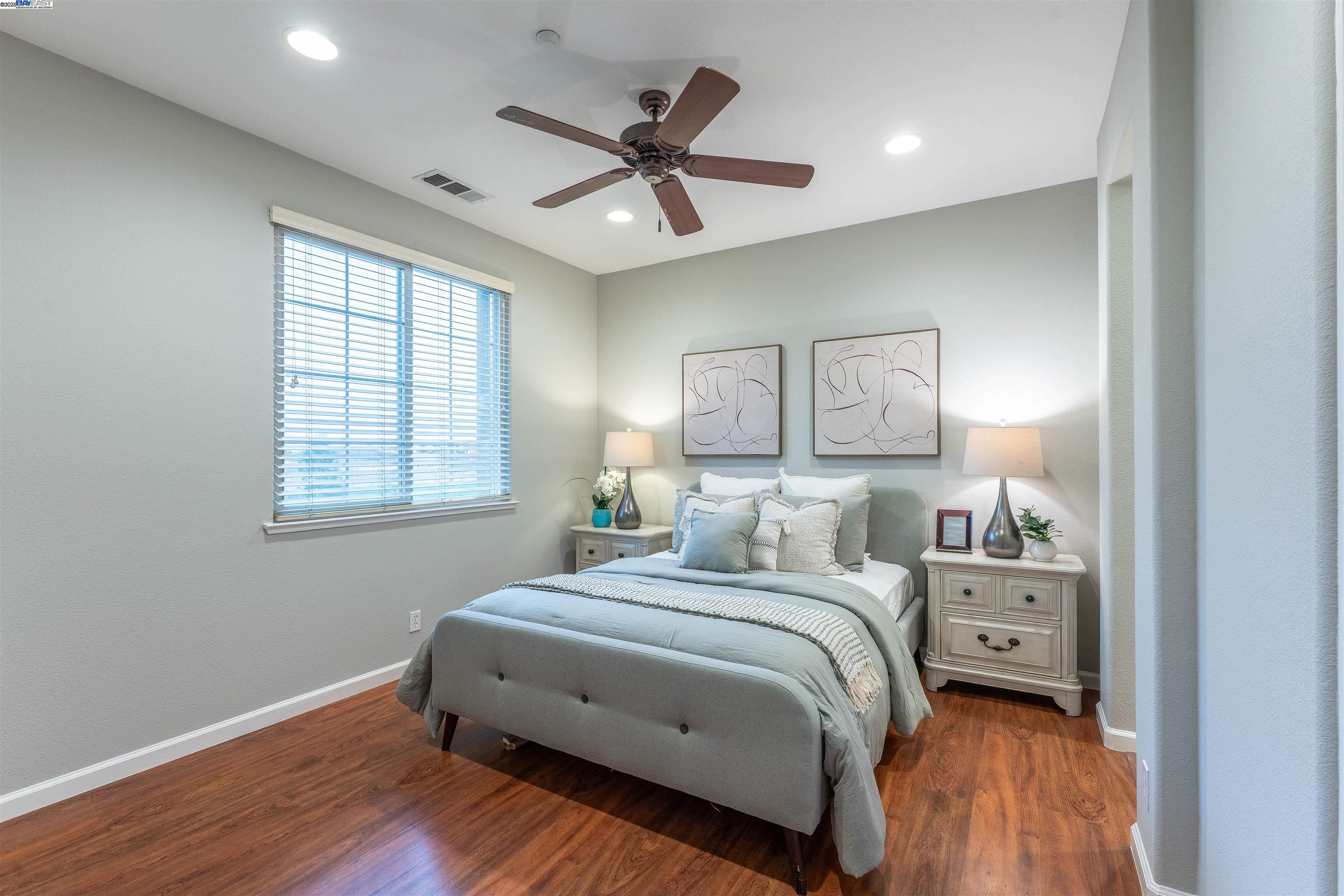 Detail Gallery Image 15 of 35 For 1070 Tourmaline Ter, Union City,  CA 94587 - 3 Beds | 2/1 Baths