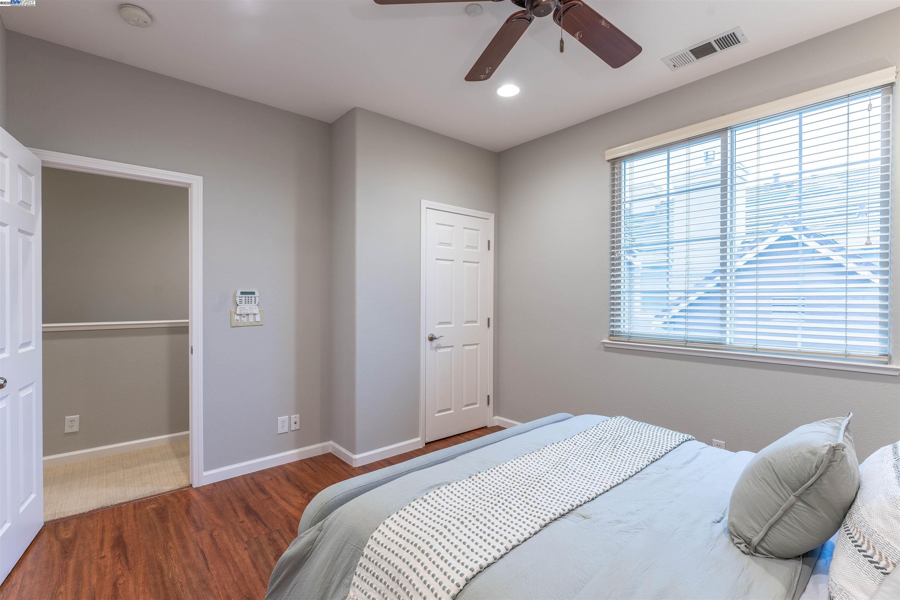 Detail Gallery Image 21 of 35 For 1070 Tourmaline Ter, Union City,  CA 94587 - 3 Beds | 2/1 Baths