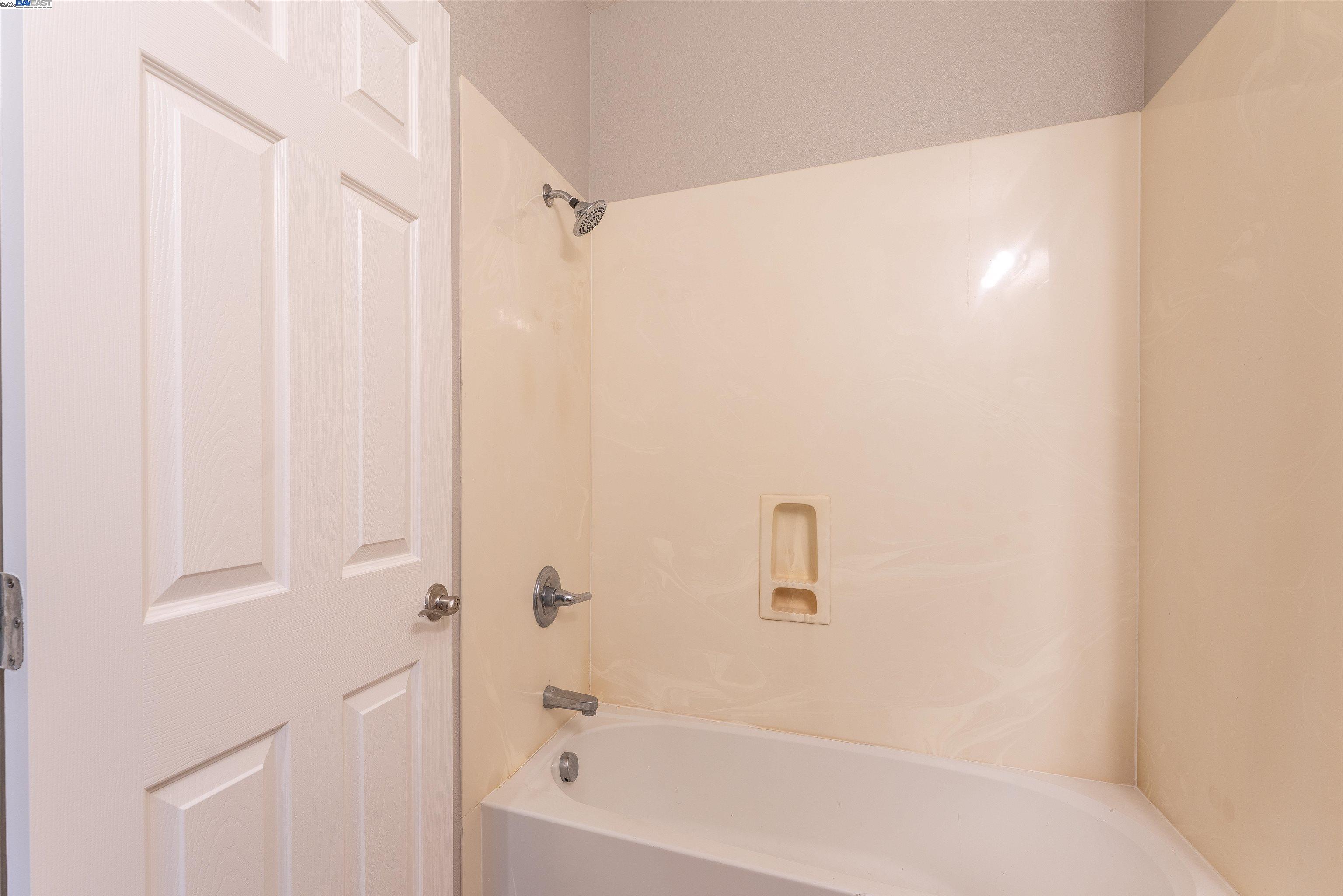Detail Gallery Image 30 of 35 For 1070 Tourmaline Ter, Union City,  CA 94587 - 3 Beds | 2/1 Baths