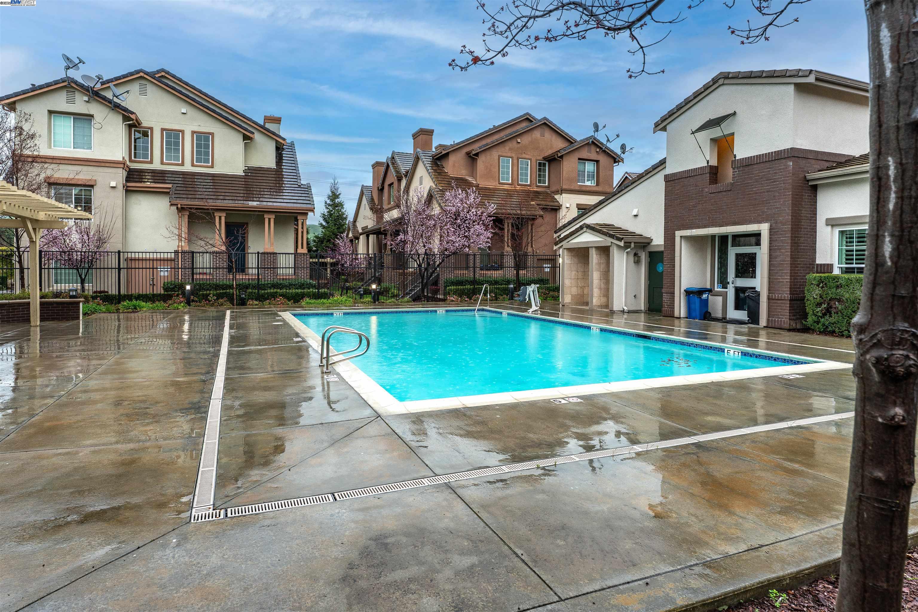 Detail Gallery Image 32 of 35 For 1070 Tourmaline Ter, Union City,  CA 94587 - 3 Beds | 2/1 Baths