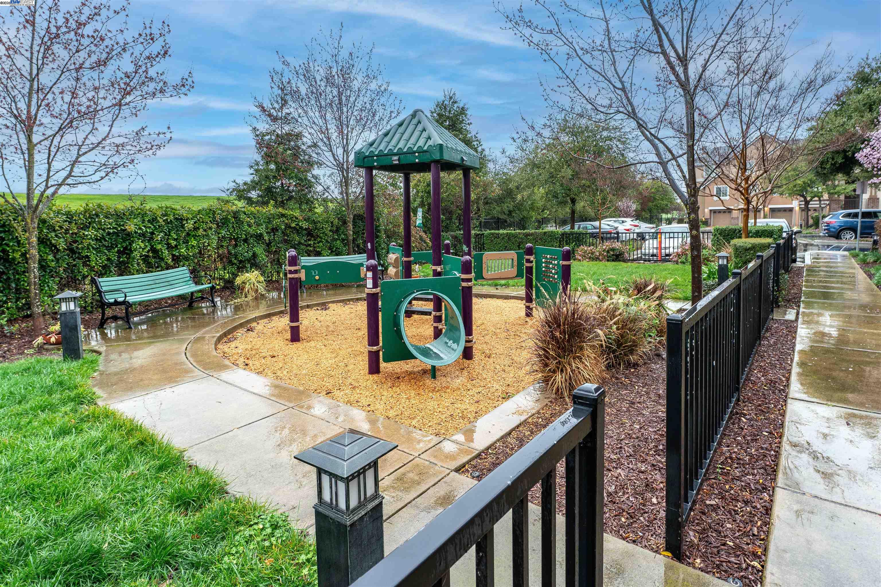 Detail Gallery Image 33 of 35 For 1070 Tourmaline Ter, Union City,  CA 94587 - 3 Beds | 2/1 Baths