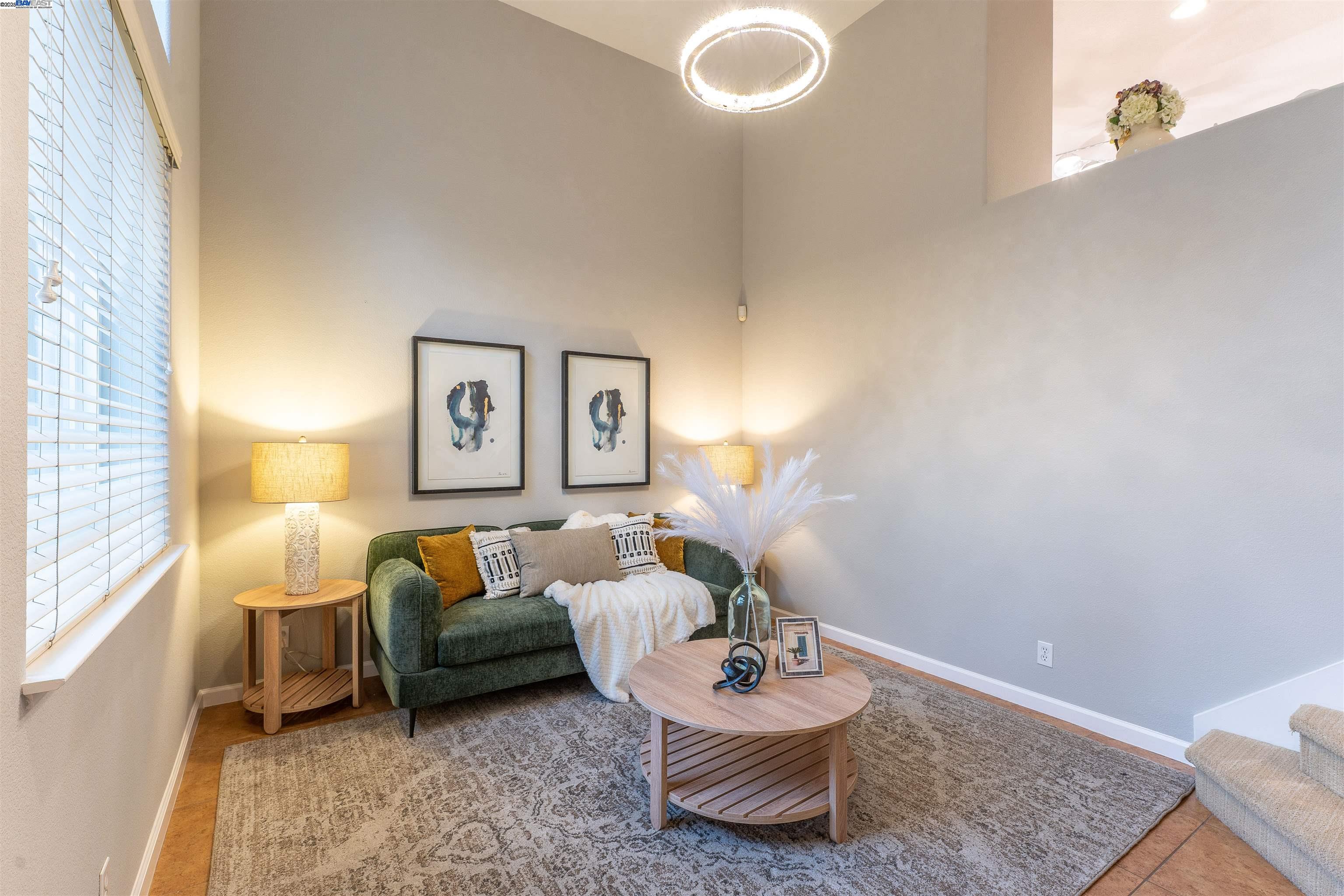 Detail Gallery Image 3 of 35 For 1070 Tourmaline Ter, Union City,  CA 94587 - 3 Beds | 2/1 Baths
