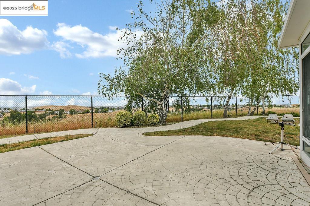 Detail Gallery Image 41 of 51 For 3103 Ursus Court, Antioch,  CA 94531-9352 - 5 Beds | 3/1 Baths