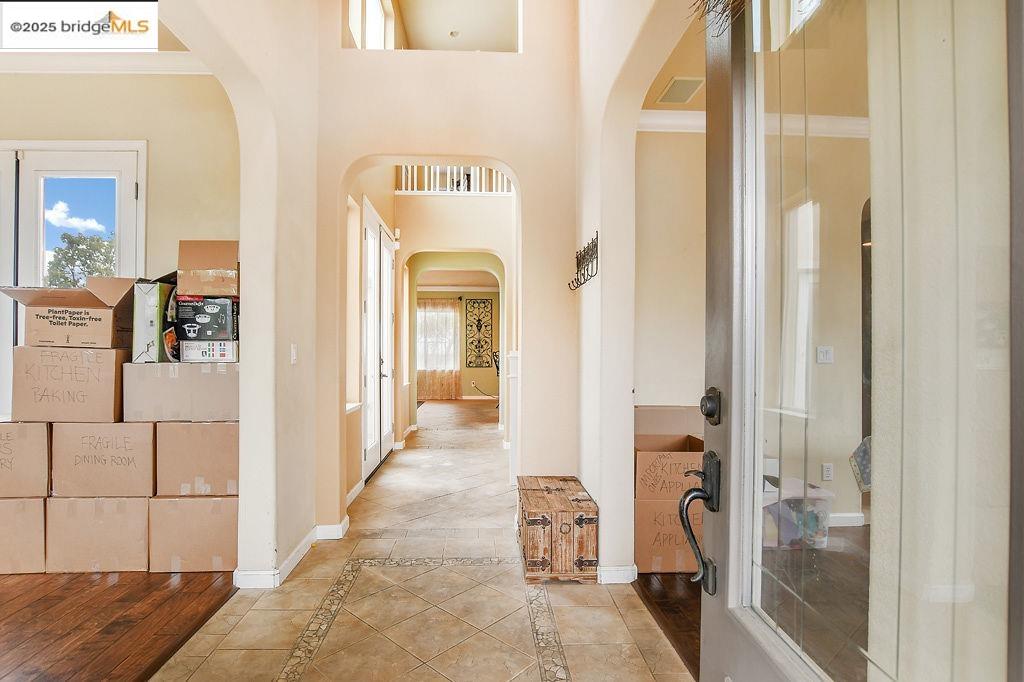 Detail Gallery Image 10 of 51 For 3103 Ursus Court, Antioch,  CA 94531-9352 - 5 Beds | 3/1 Baths