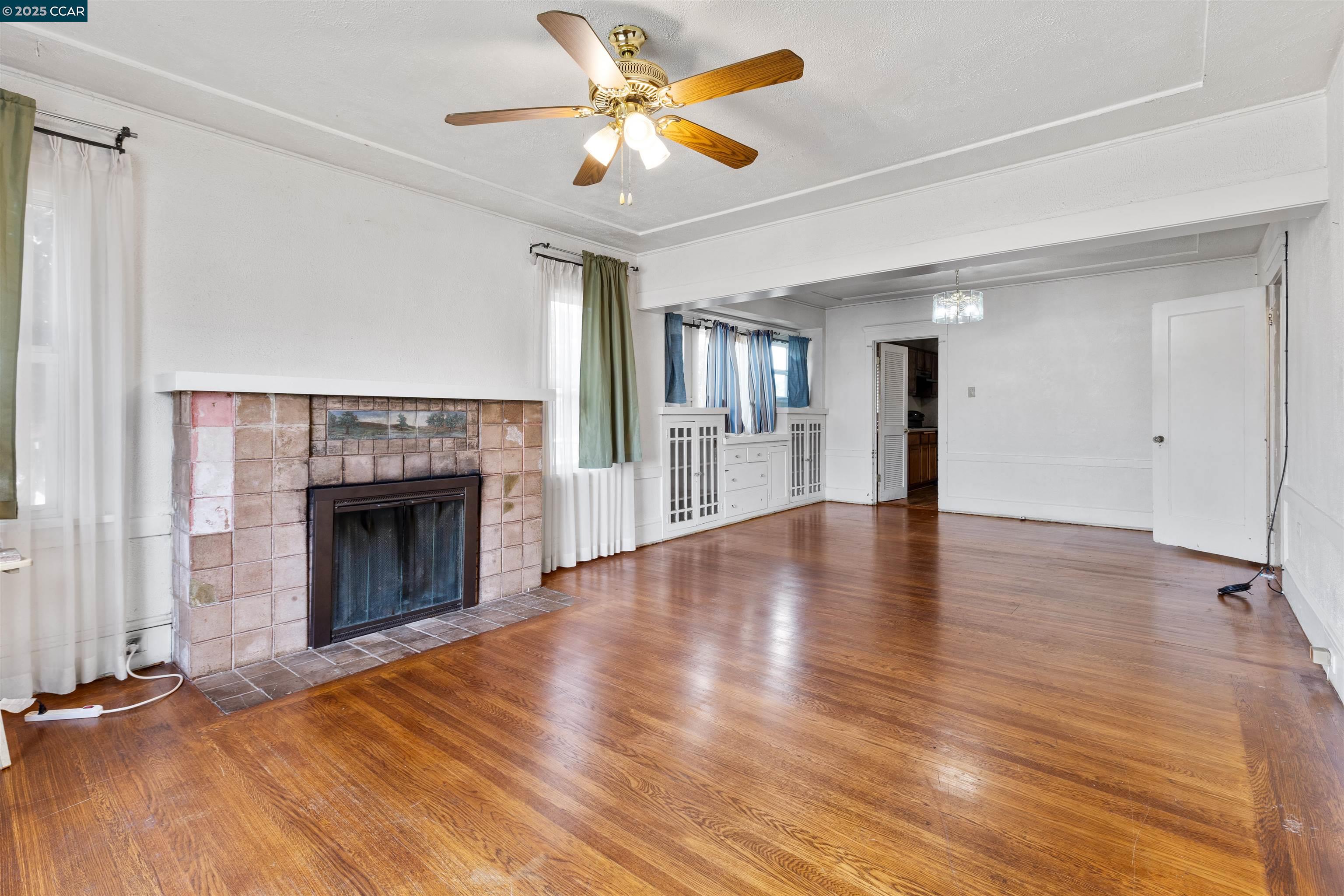 5145 Foothill Blvd, Oakland, California 94601, 2 Bedrooms Bedrooms, 4 Rooms Rooms,1 BathroomBathrooms,Residential,For Sale,5145 Foothill Blvd,41095415