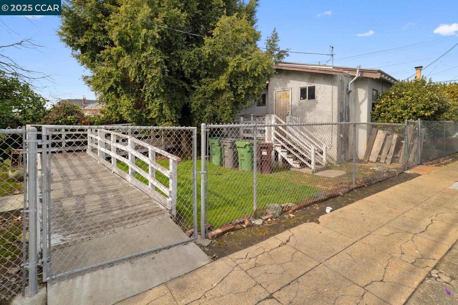 5145 Foothill Blvd, Oakland, California 94601, 2 Bedrooms Bedrooms, 4 Rooms Rooms,1 BathroomBathrooms,Residential,For Sale,5145 Foothill Blvd,41095415