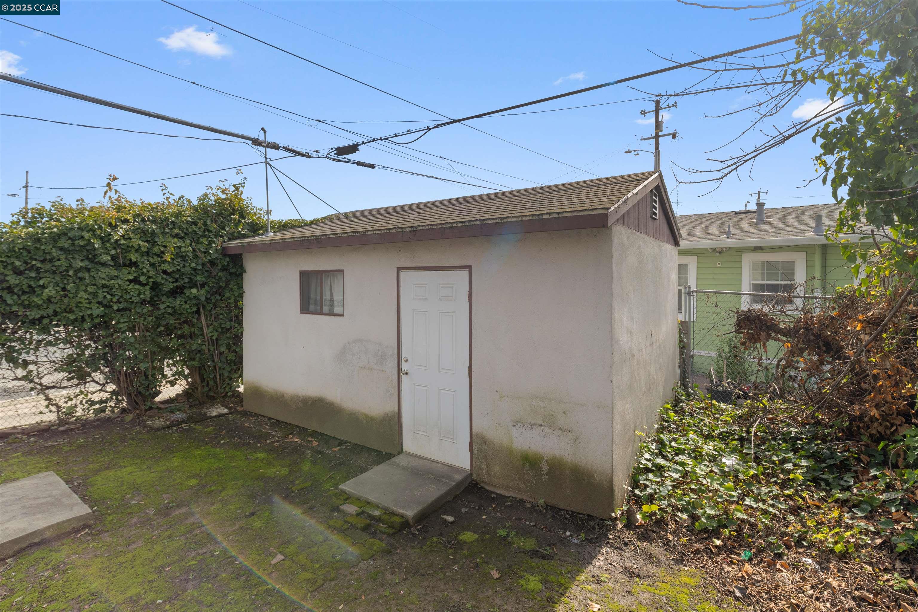 5145 Foothill Blvd, Oakland, California 94601, 2 Bedrooms Bedrooms, 4 Rooms Rooms,1 BathroomBathrooms,Residential,For Sale,5145 Foothill Blvd,41095415