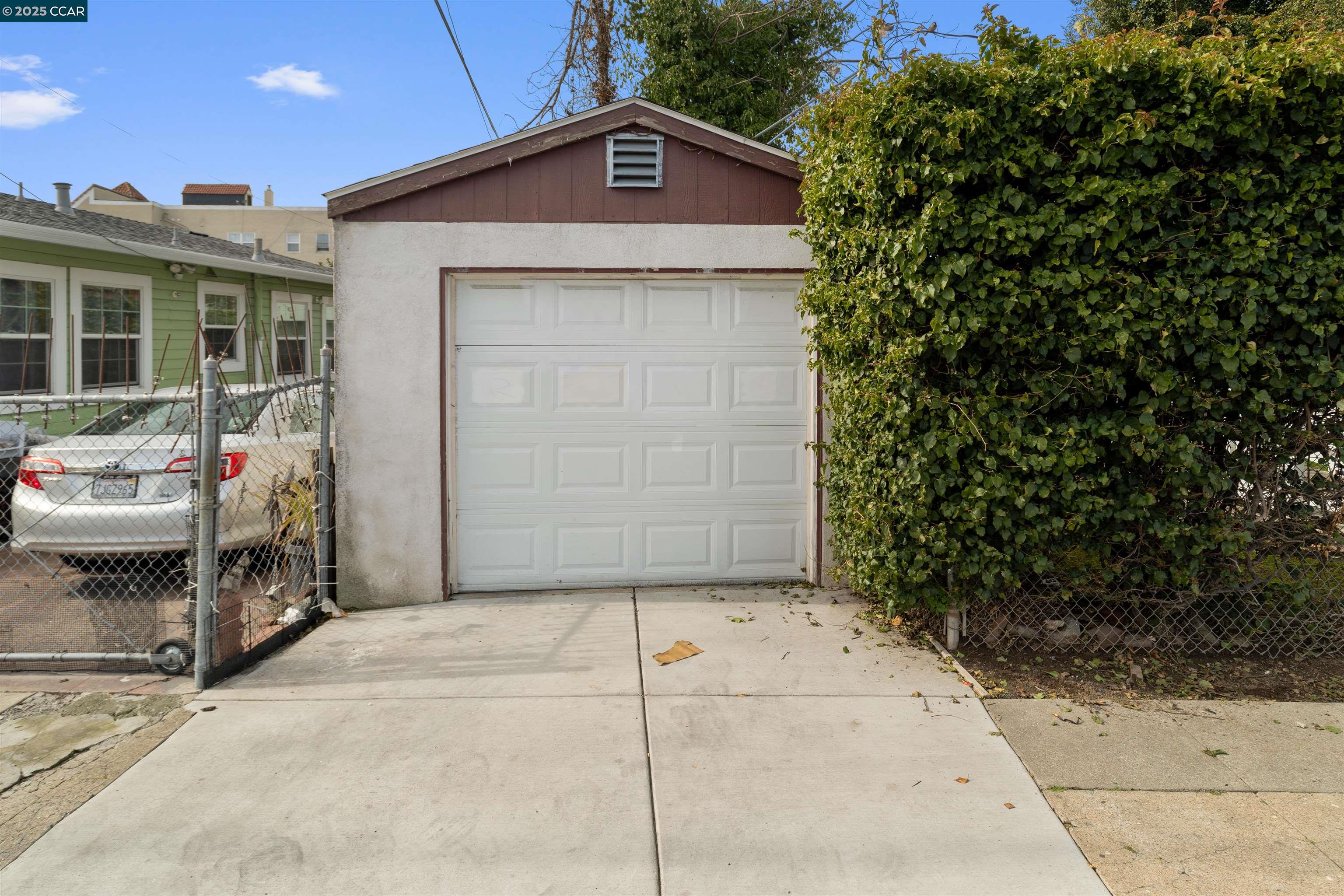 5145 Foothill Blvd, Oakland, California 94601, 2 Bedrooms Bedrooms, 4 Rooms Rooms,1 BathroomBathrooms,Residential,For Sale,5145 Foothill Blvd,41095415