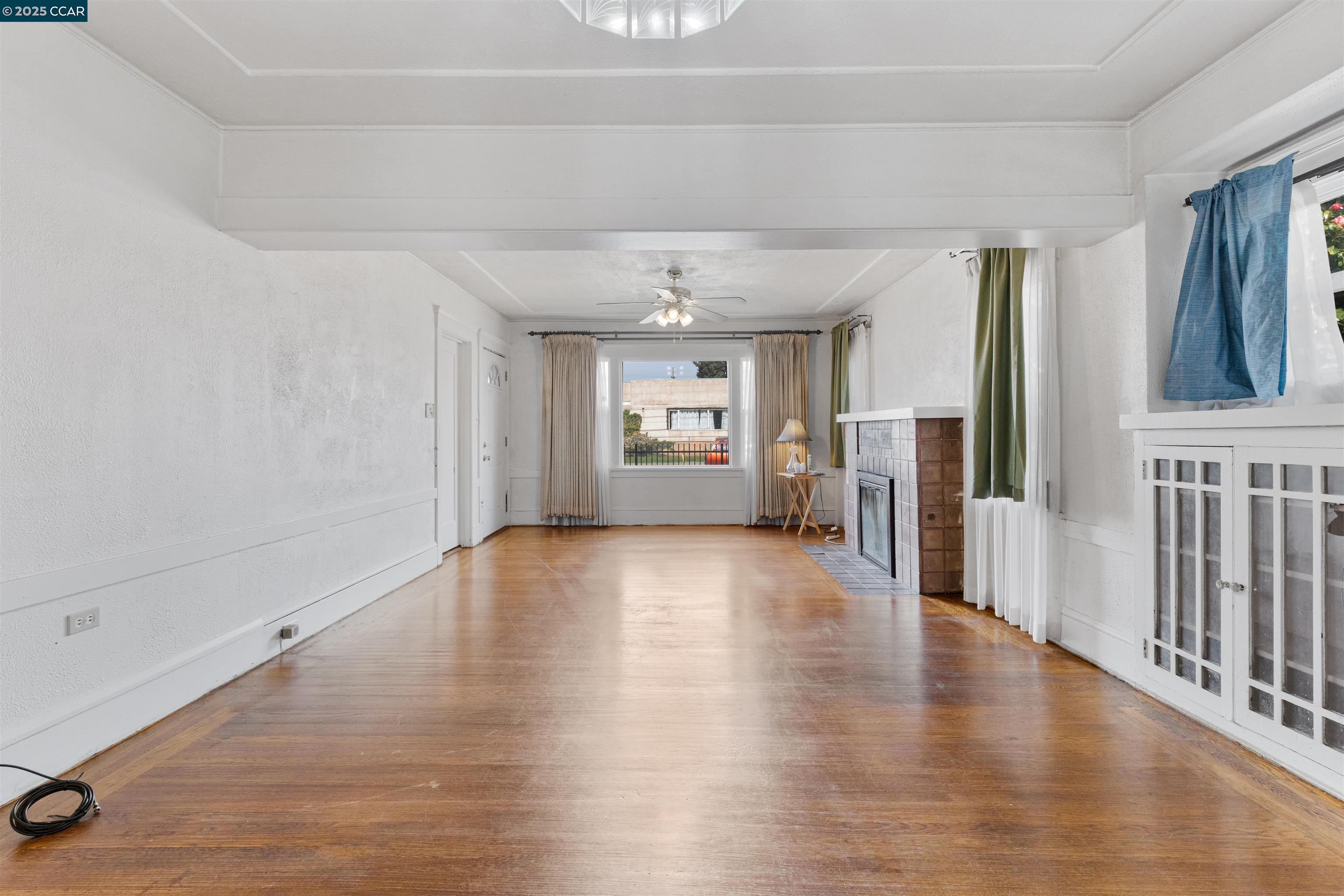 5145 Foothill Blvd, Oakland, California 94601, 2 Bedrooms Bedrooms, 4 Rooms Rooms,1 BathroomBathrooms,Residential,For Sale,5145 Foothill Blvd,41095415