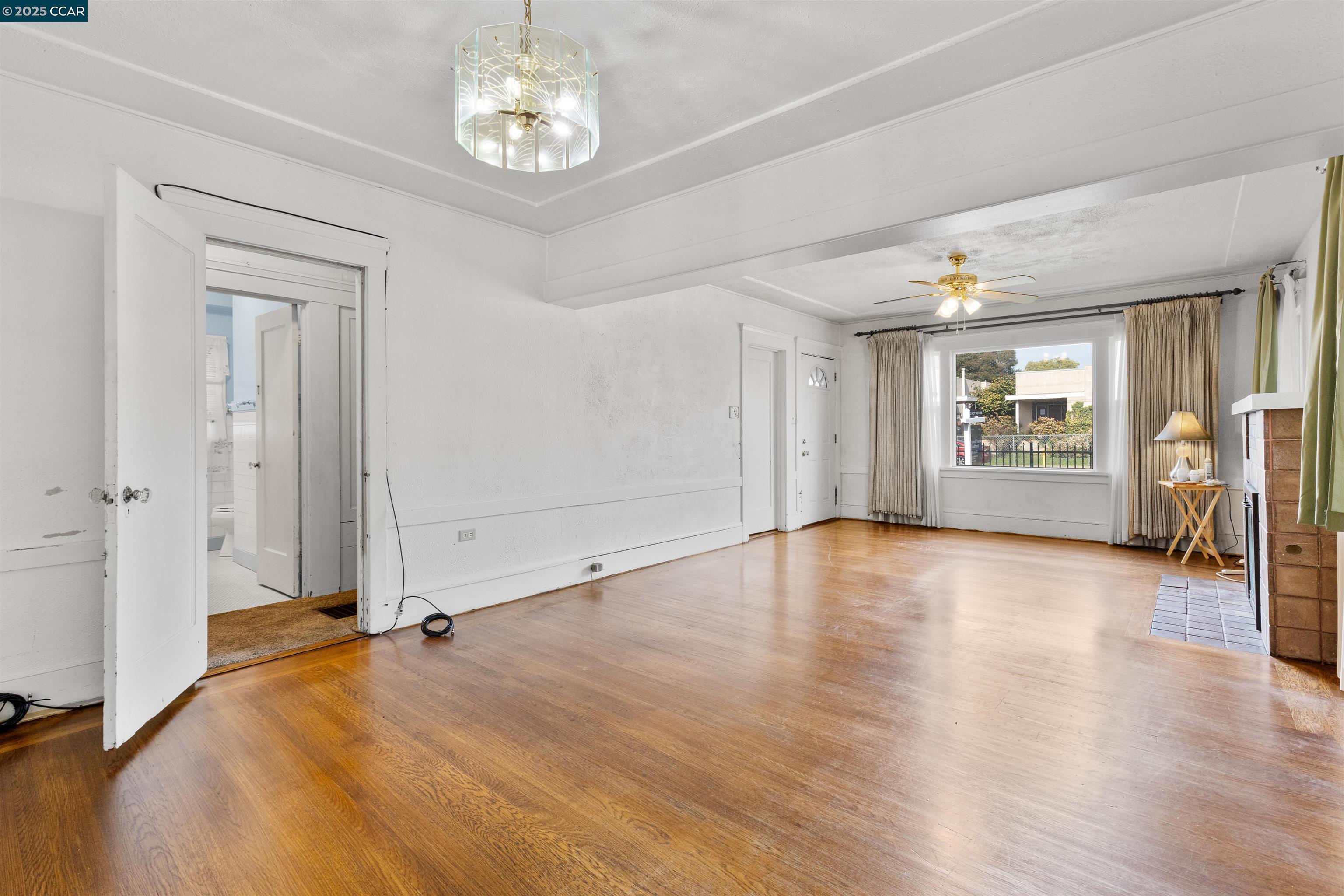 5145 Foothill Blvd, Oakland, California 94601, 2 Bedrooms Bedrooms, 4 Rooms Rooms,1 BathroomBathrooms,Residential,For Sale,5145 Foothill Blvd,41095415