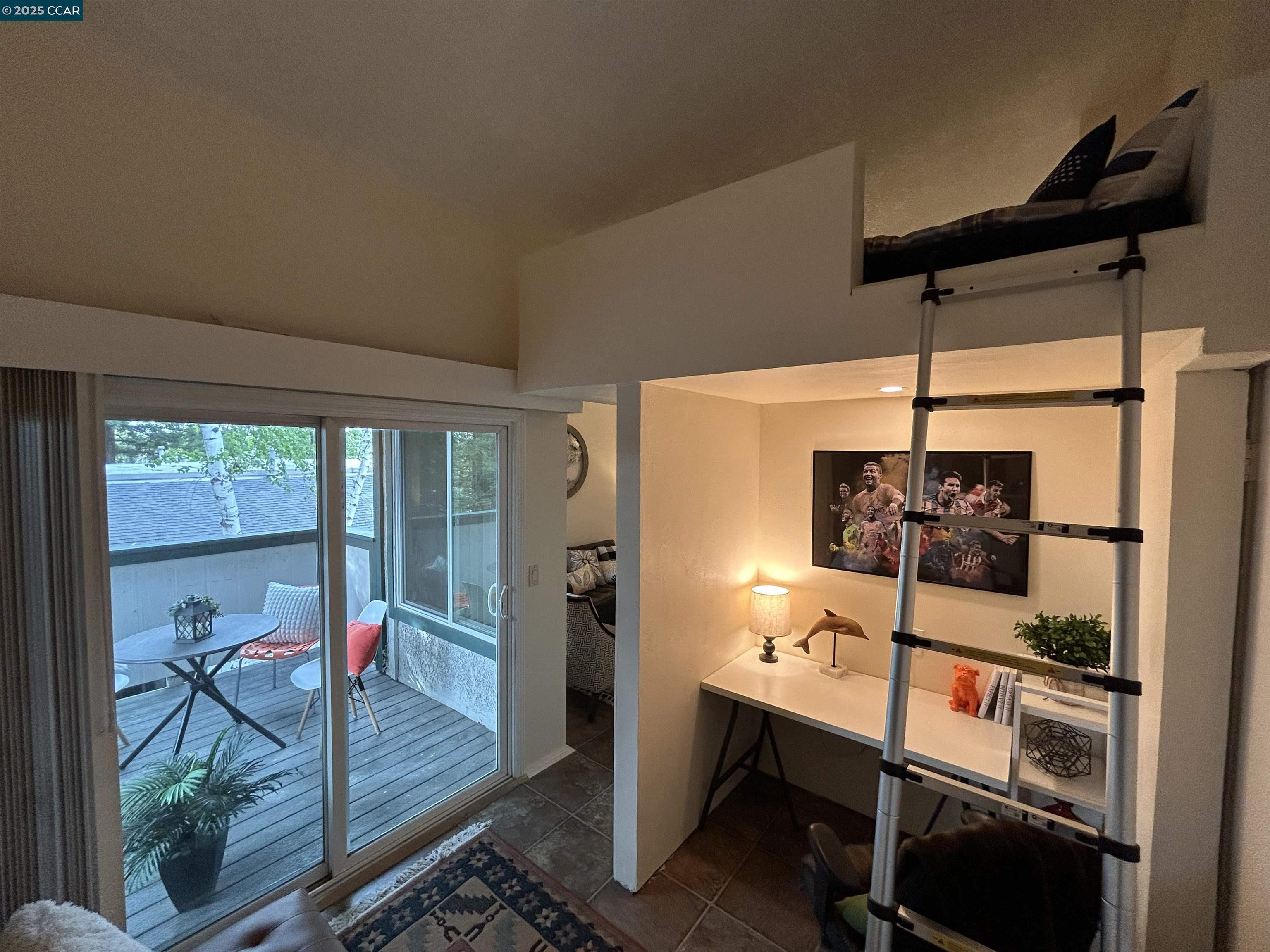 Detail Gallery Image 13 of 27 For 5425 Concord Blvd #C8,  Concord,  CA 94521 - 1 Beds | 1/1 Baths