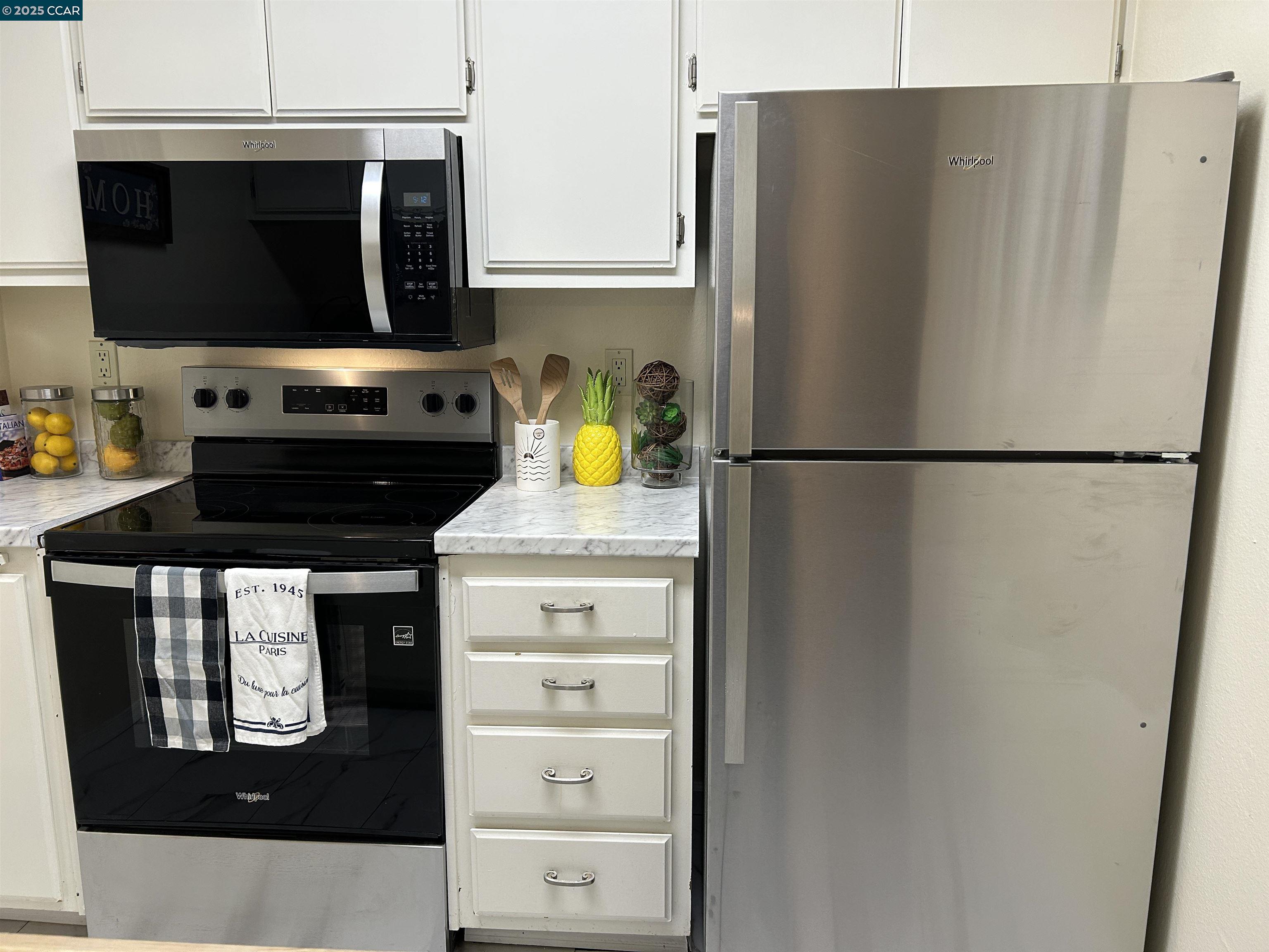 Detail Gallery Image 8 of 27 For 5425 Concord Blvd #C8,  Concord,  CA 94521 - 1 Beds | 1/1 Baths