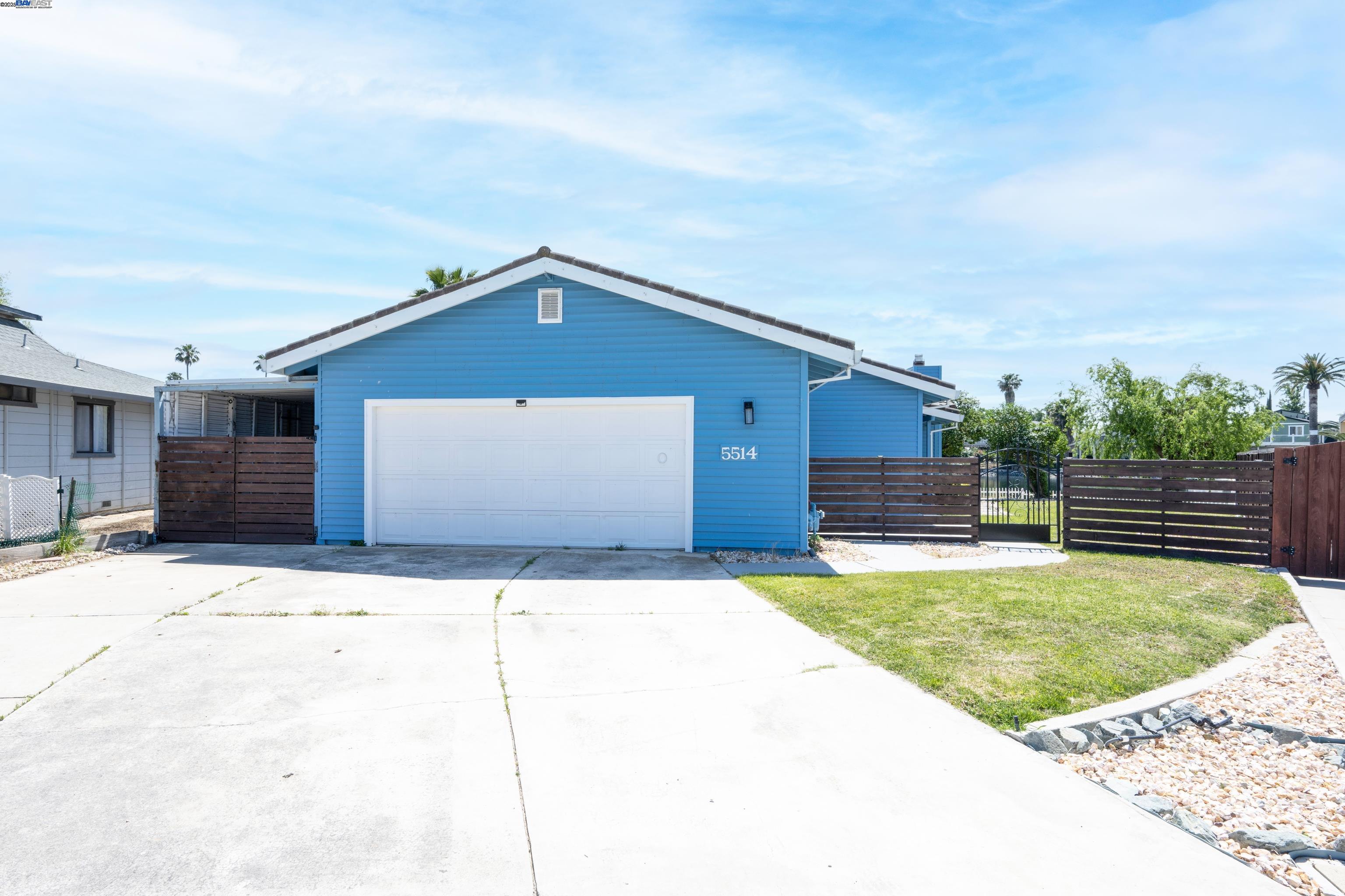 Detail Gallery Image 1 of 21 For 5514 Marlin Ct, Discovery Bay,  CA 94505 - 3 Beds | 2 Baths