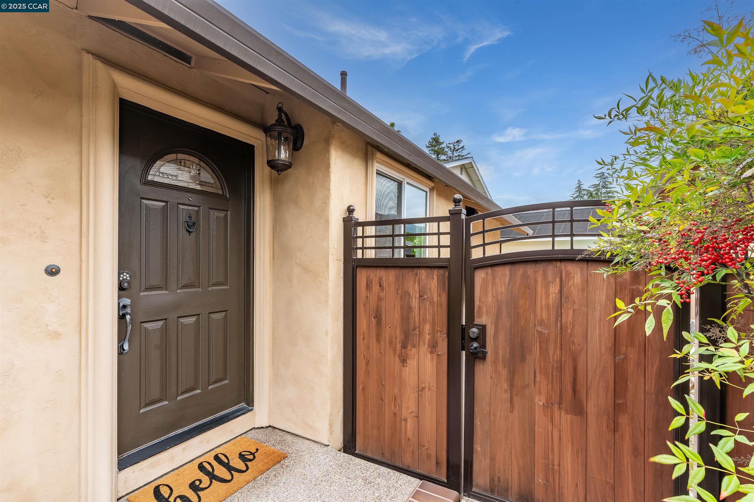 Detail Gallery Image 14 of 58 For 5588 Gonzalez Ct, Concord,  CA 94521 - 3 Beds | 2 Baths