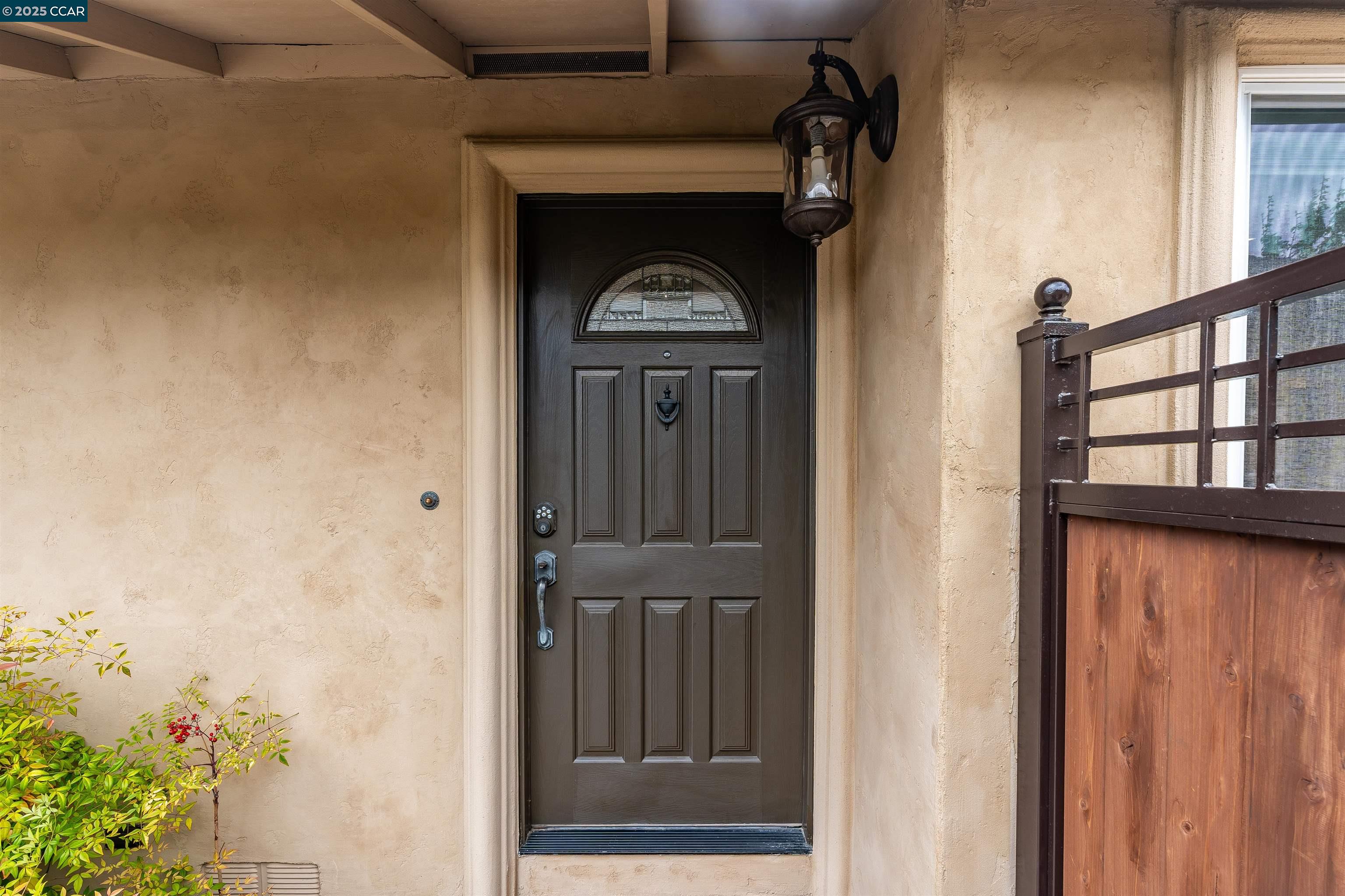 Detail Gallery Image 15 of 58 For 5588 Gonzalez Ct, Concord,  CA 94521 - 3 Beds | 2 Baths