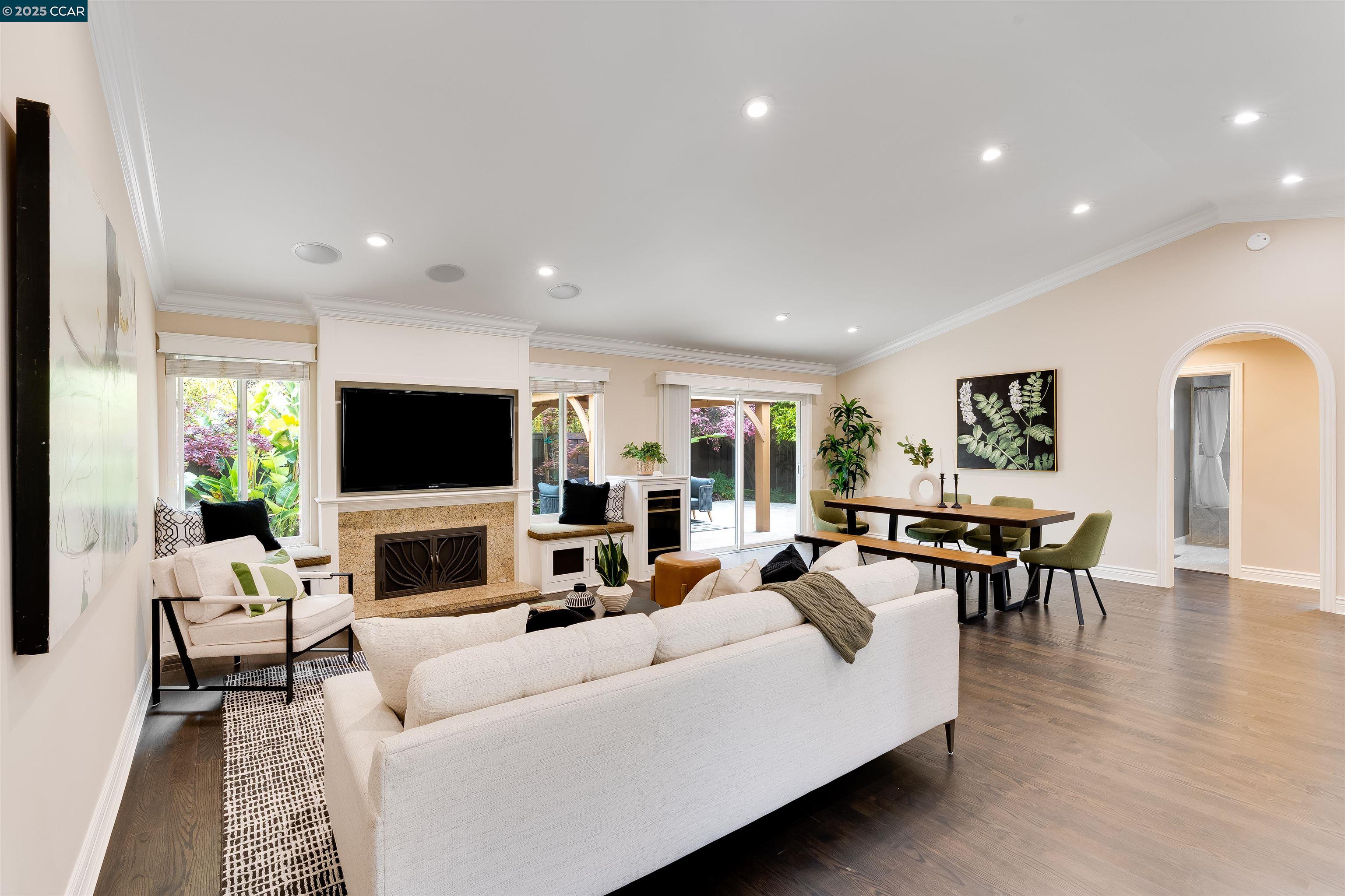 Detail Gallery Image 17 of 58 For 5588 Gonzalez Ct, Concord,  CA 94521 - 3 Beds | 2 Baths